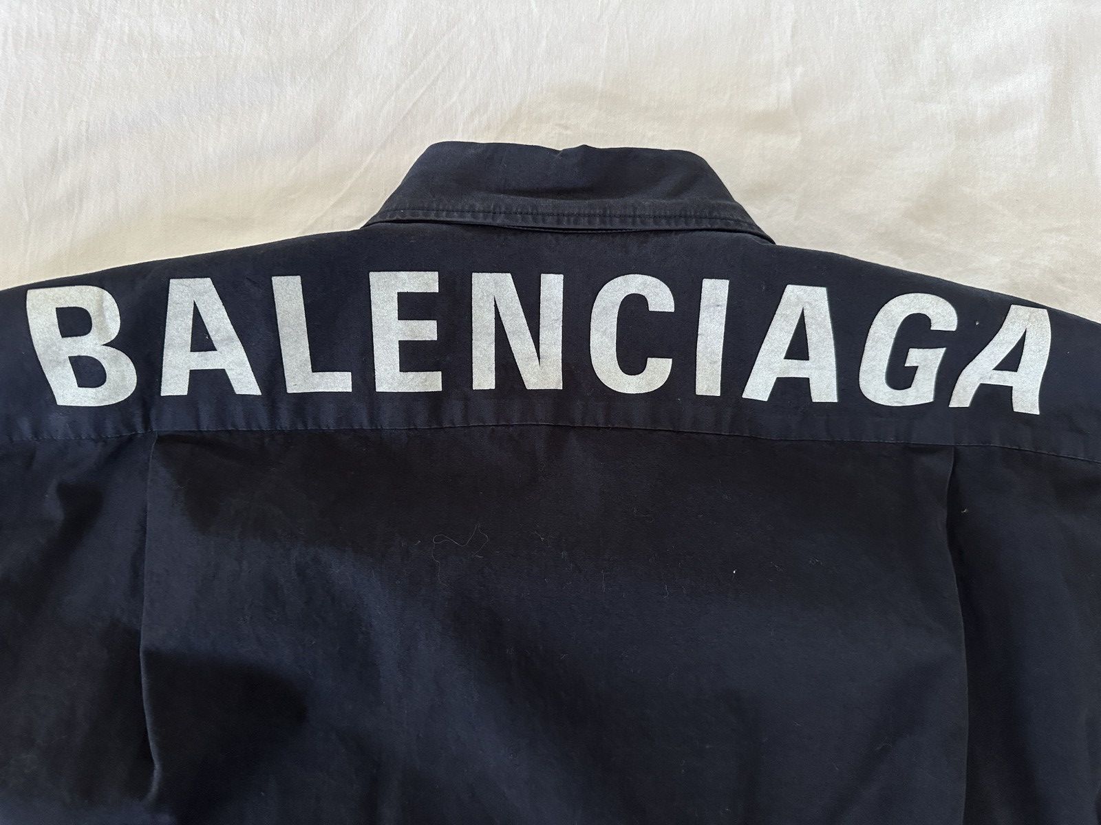 Balenciaga Balenciaga men’s logo shirt Size US M / EU 48-50 / 2 - 6 Thumbnail
