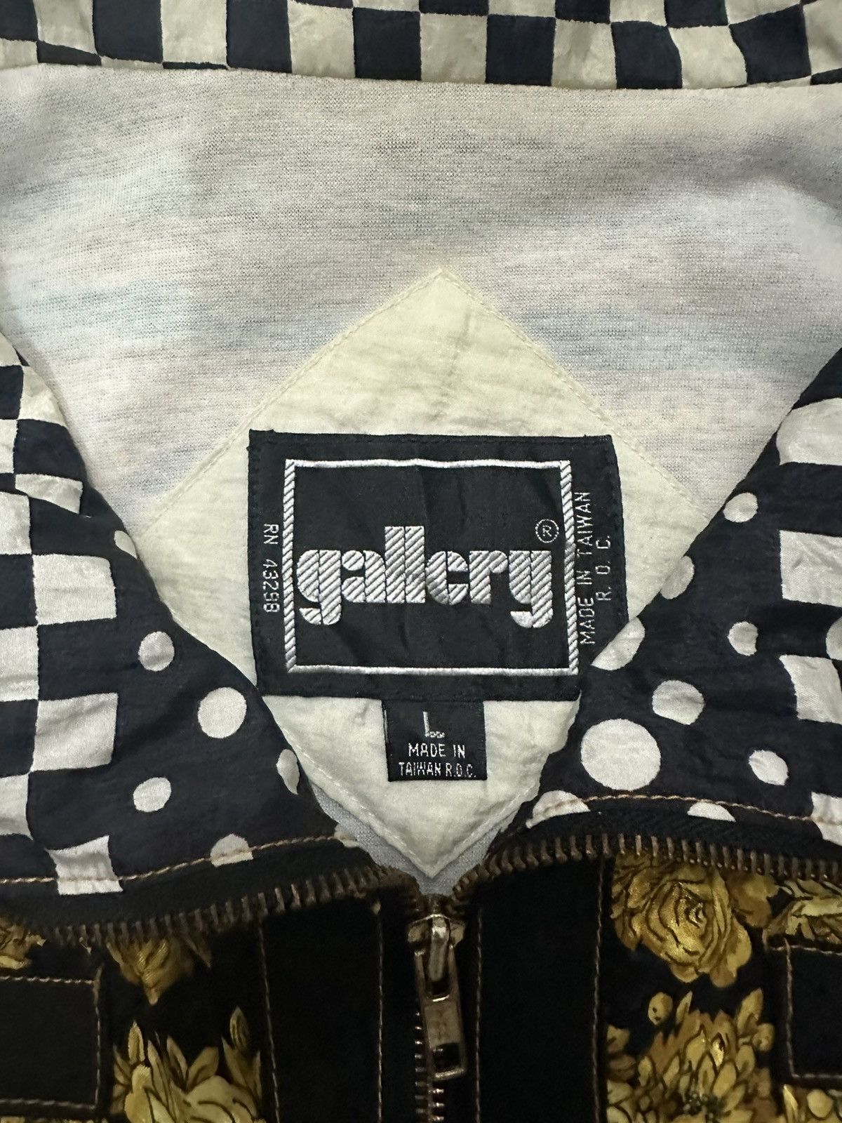 Japanese Brand 90’s Gallery Sport Inspired Versace Style Jacket Size US L / EU 52-54 / 3 - 7 Thumbnail
