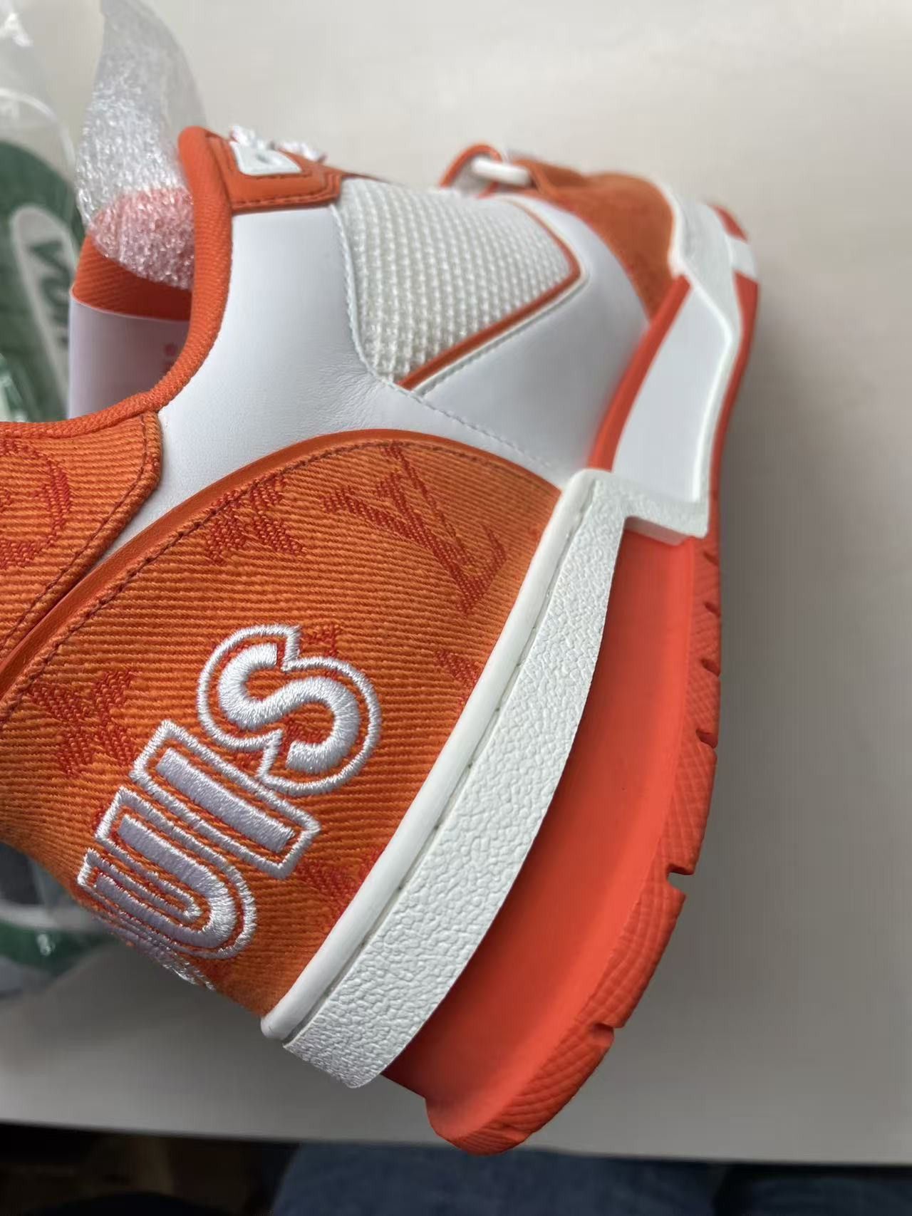 Louis Vuitton Louis Vuitton Orange Monogram Trainer Sneakers Size US 9 / IT 39 - 8 Thumbnail