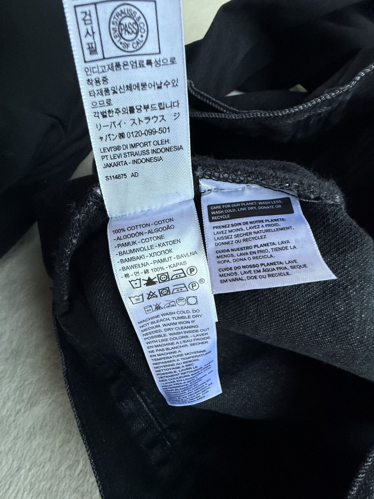 DENIM TEARS × Levi's Denim tears Levi’s black studded trucker jacket BNWT Size US L / EU 52-54 / 3 - 23 Thumbnail