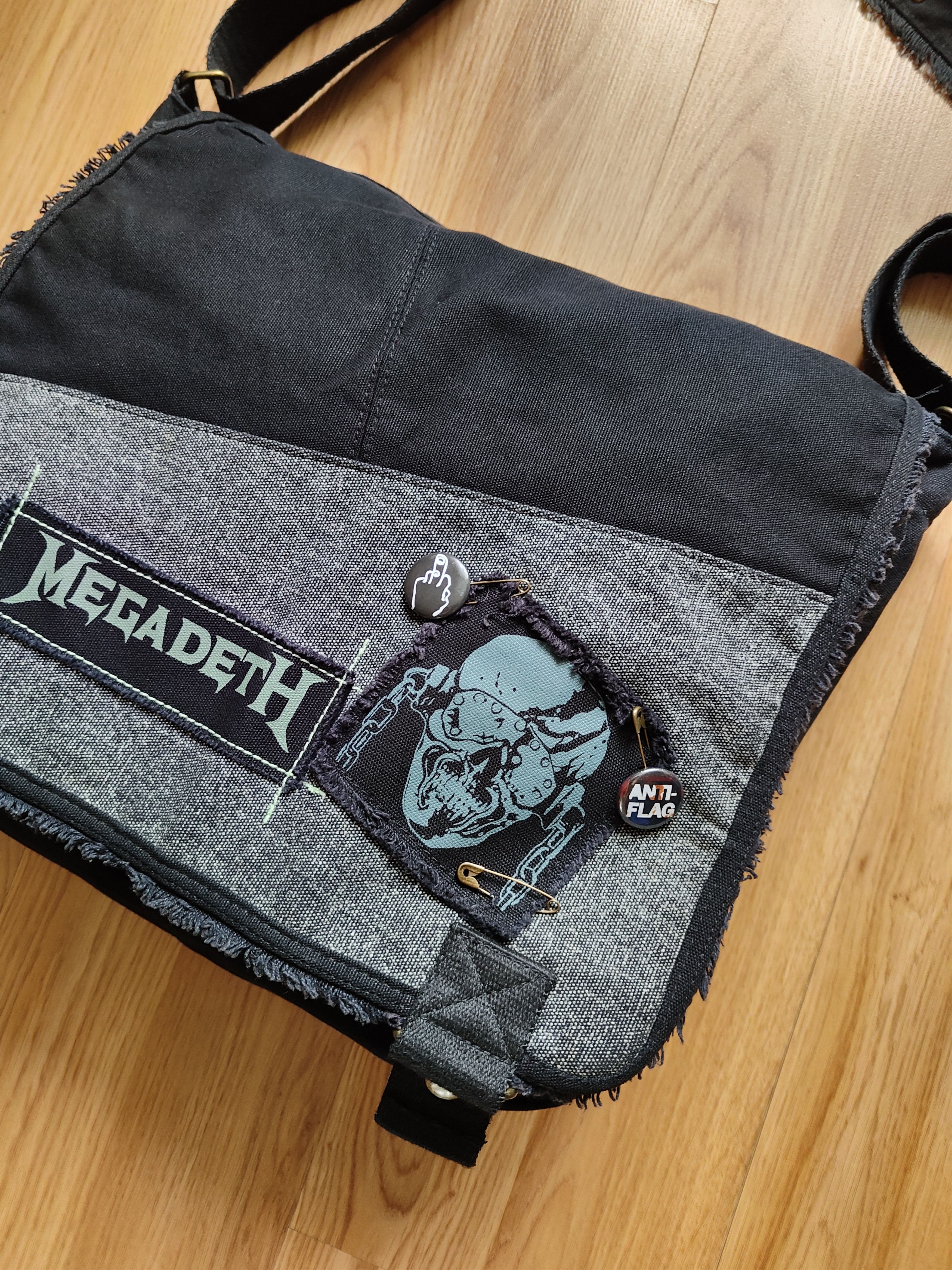 Megadeth Vintage Bioworld Bandmerch Megadeth 2006 Shoulder Bag Size ONE SIZE - 5 Thumbnail
