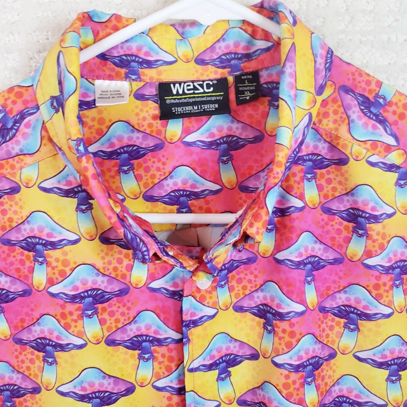 WeSC WeSC Aloha Hawaiian Camp Shirt Mens L Pink Yellow Purple Mushroom Pattern Sweden Size US L / EU 52-54 / 3 - 4 Thumbnail