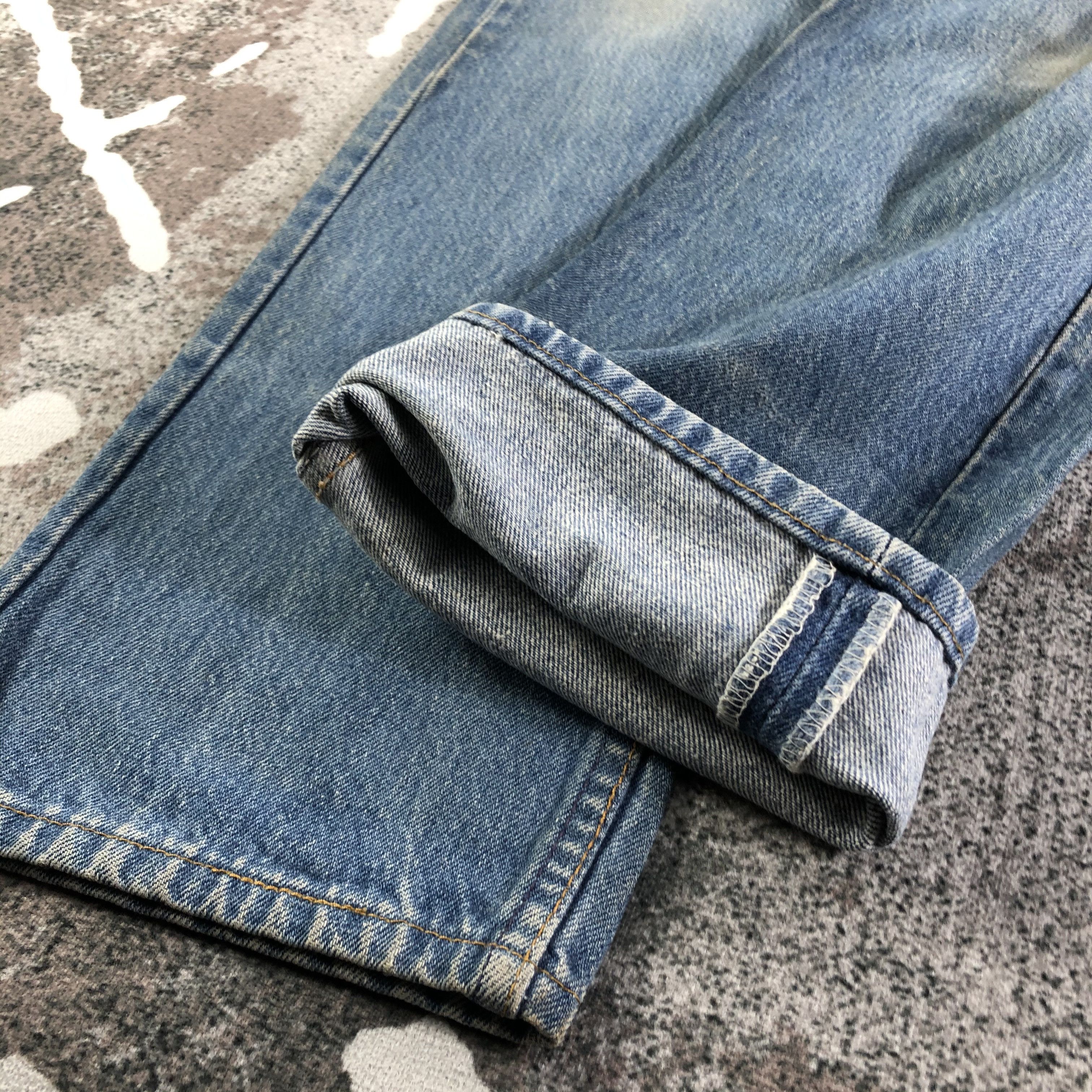 Levi's Vintage 90s Levis 501 Jeans Faded Blue Denim KJ2903 Size US 30 / EU 46 - 6 Thumbnail