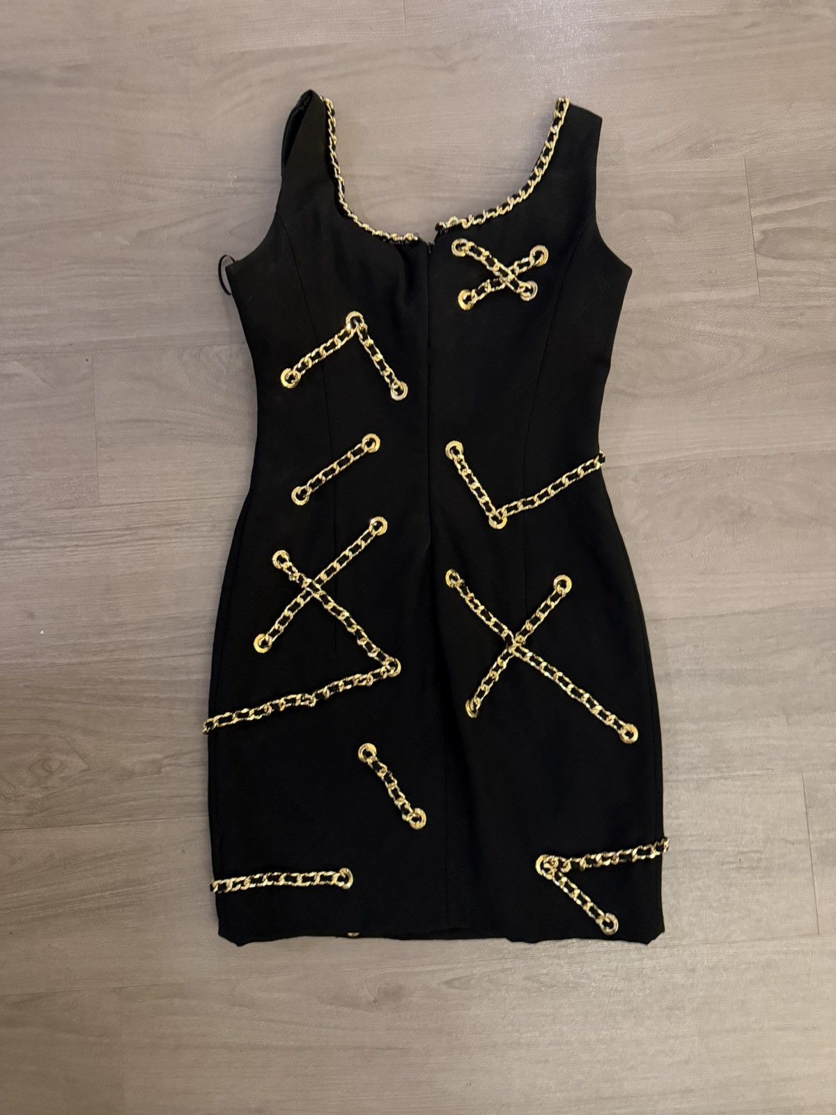 Moschino Moschino black dress with gold chains Size M / US 6-8 / IT 42-44 - 2 Thumbnail