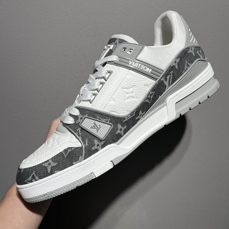 Louis Vuitton Louis Vuitton Trainer Low-Top Sneakers in Gray and White -2 Size US 11 / EU 44 - 5 Thumbnail