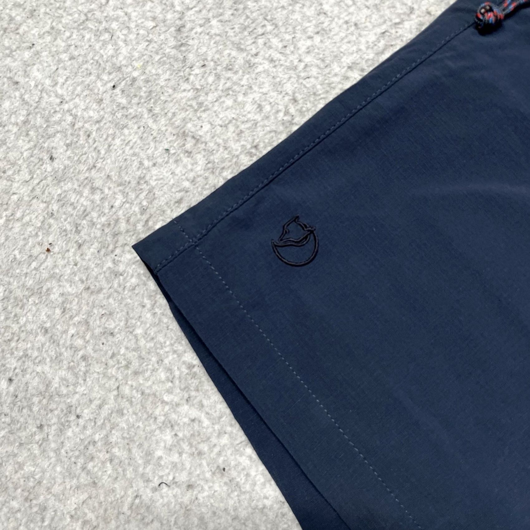 Vintage Fjällräven Shorts Mens 30 Blue Belted Adjustable Waist Hiking High Coast Pockets Cargo Pocket Size US 30 / EU 46 - 4 Thumbnail