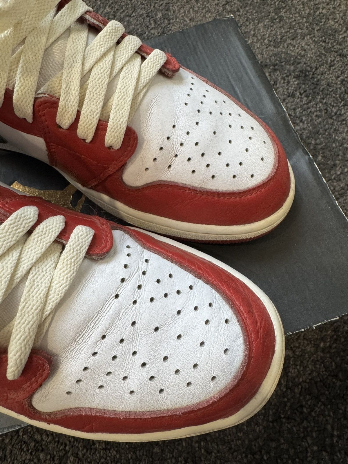 Jordan Brand Jordan 1 Chicago 2015 Size US 11 / EU 44 - 3 Thumbnail