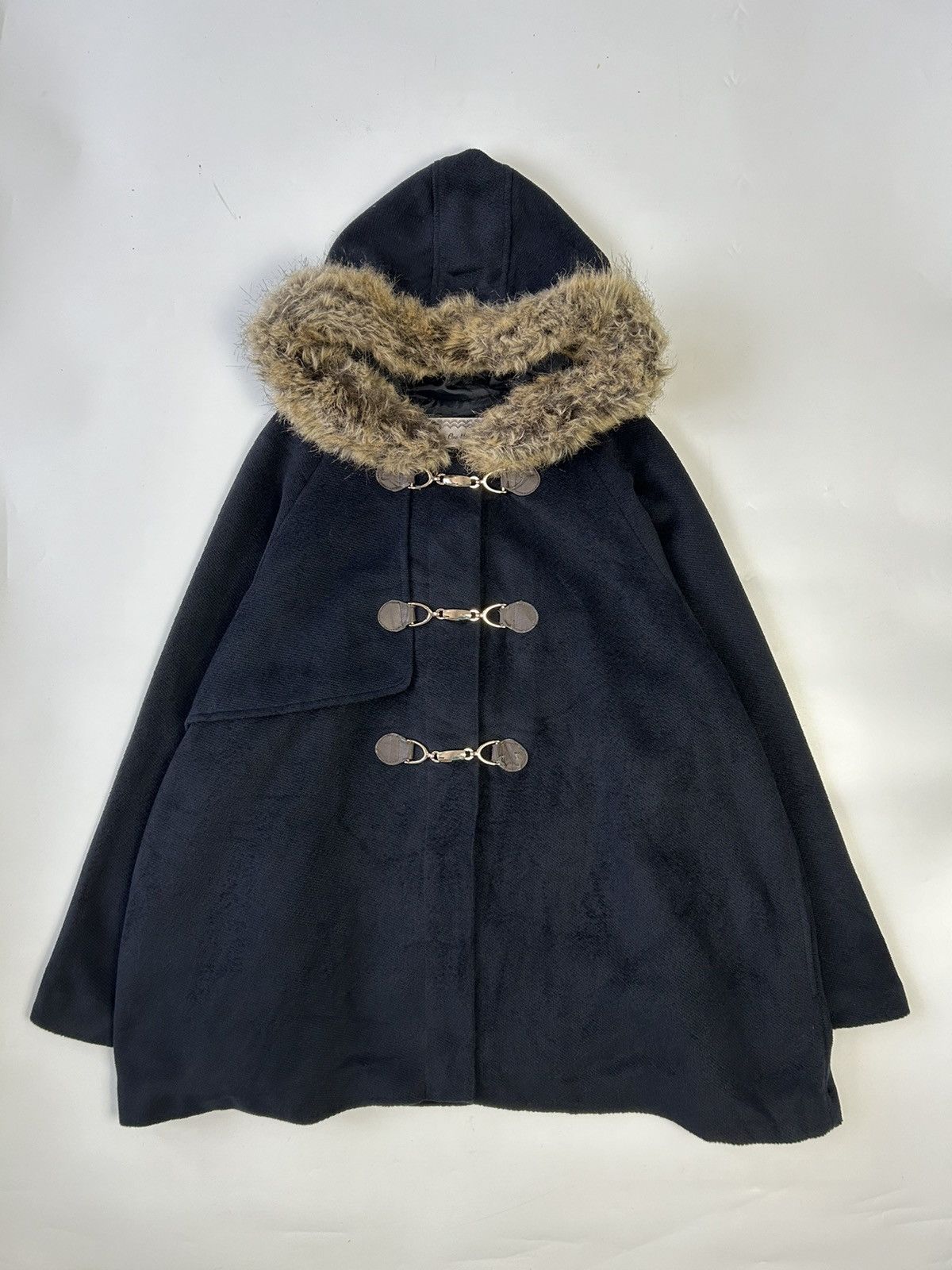 Japanese Brand TWENTY ONE STAGE FAUX FUR HOODIE CAPE Size ONE SIZE - 1 Thumbnail