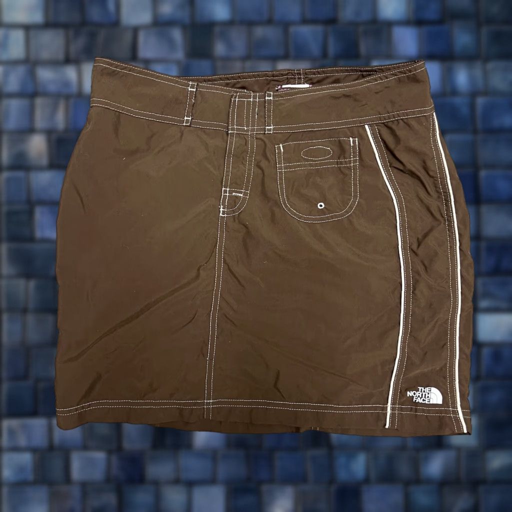 The North Face The North Face Skirt Women 2 Brown Nylon Contrast Stitch Mini Gorpcore CA30516 Size 26" / US 2 / IT 38 - 1 Thumbnail