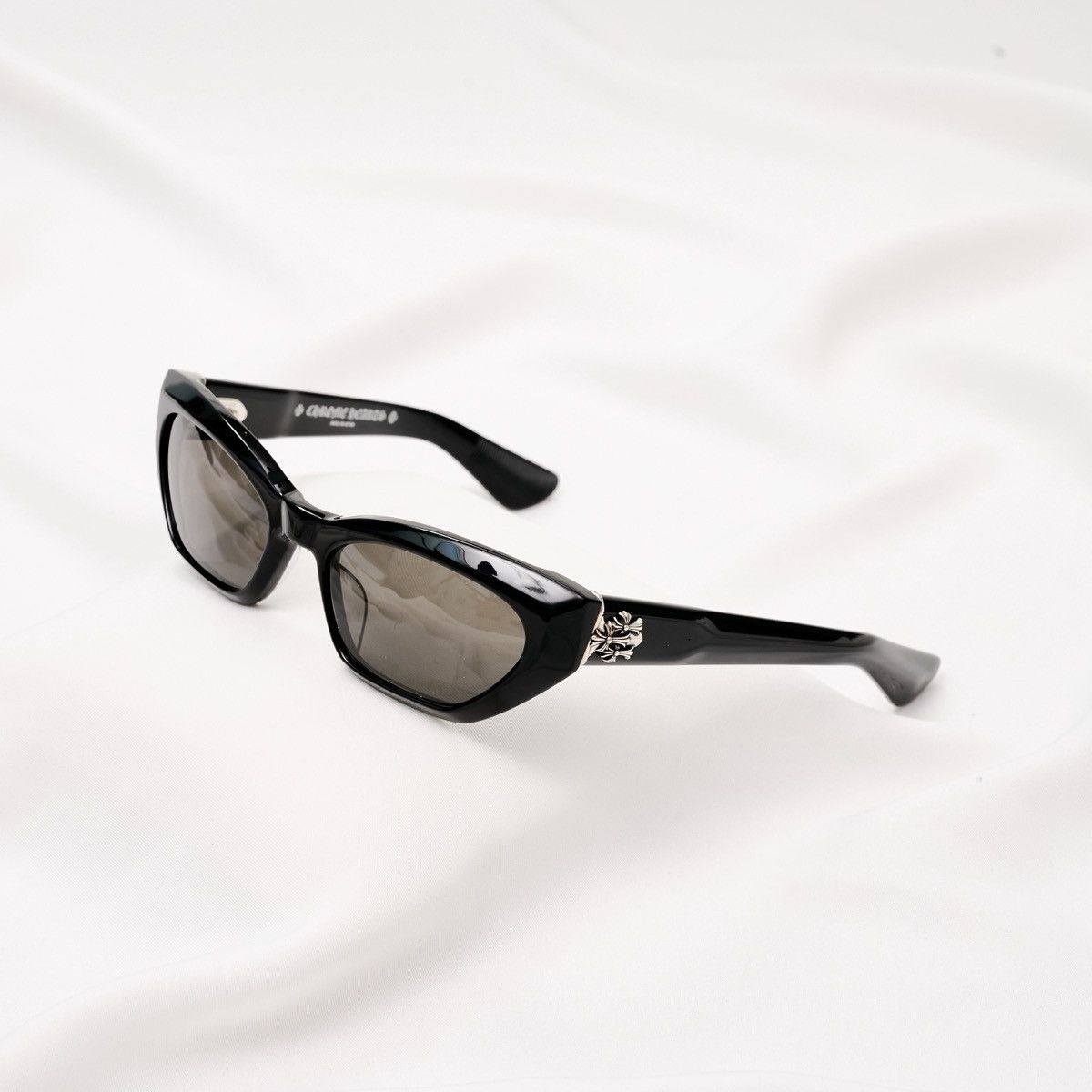 CHROME HEARTS HALLLA BALUUUU BLACK SUNGLASSES