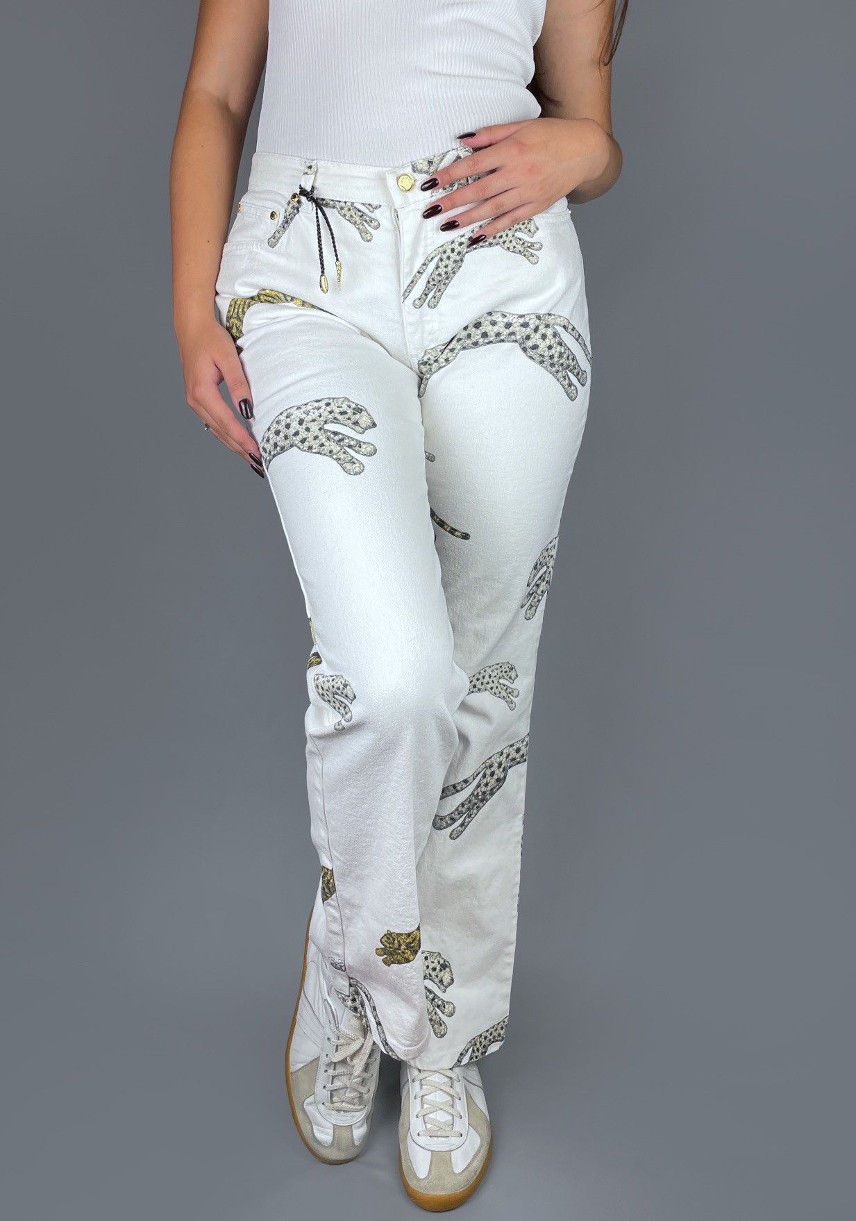 パンツ ROBERTO CAVALLI WHITE TIGRESSE PRINT STRETCH COTTON TROUSERS Leopard Flag-Print Track Shorts in Black/White for Men