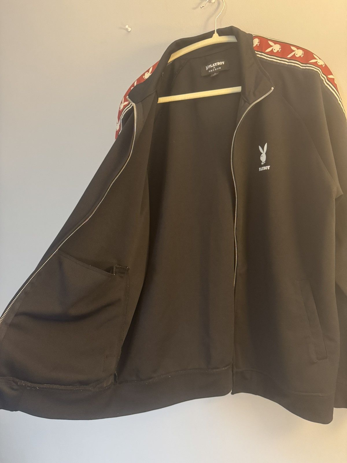 Pacsun × Playboy Playboy x Pacsun Tracktop Size US L / EU 52-54 / 3 - 7 Thumbnail