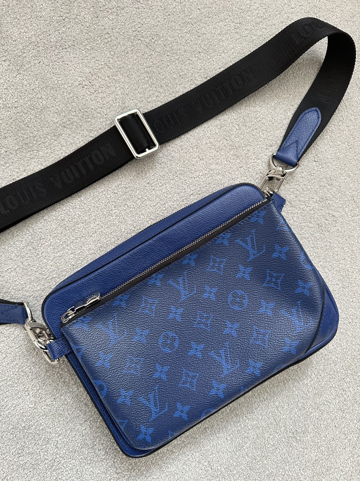 Louis Vuitton Louis Vuitton Trio Messenger Bag Size ONE SIZE - 1 Thumbnail