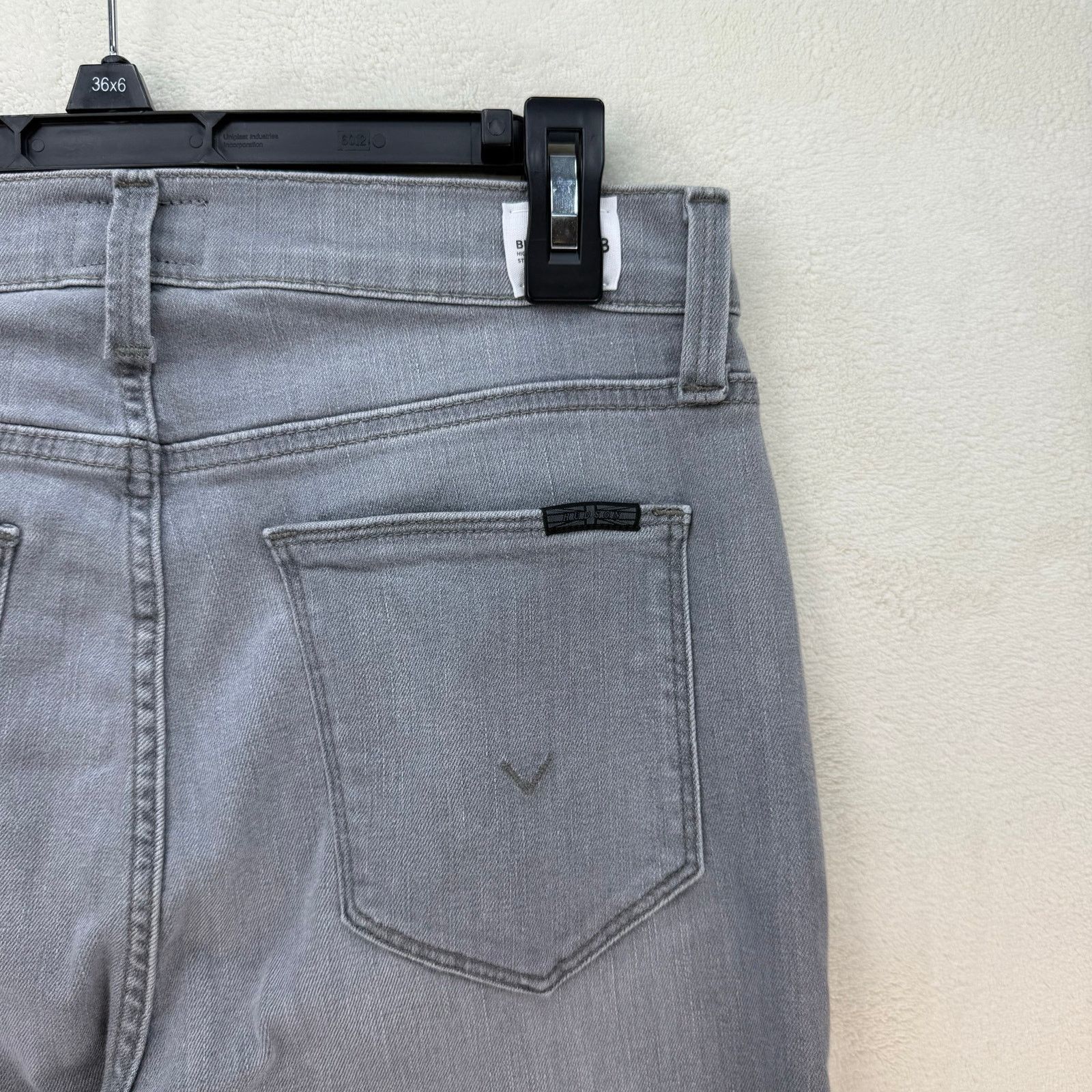 Hudson HUDSON WOMEN'S 28 STRAIGHT LEG CROPPED JEANS LONEWOLF GREY Size 28" / US 6 / IT 42 - 6 Thumbnail