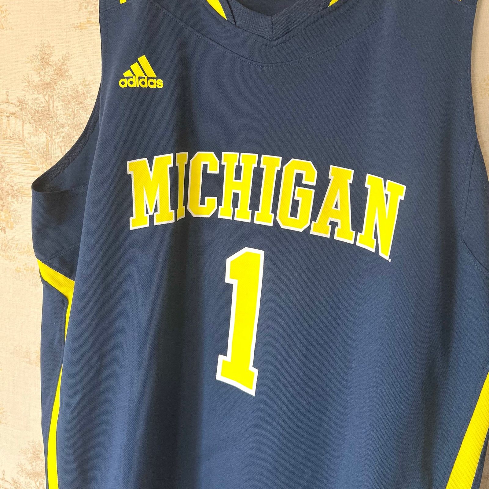 Adidas Michigan Wolverines Basketball Jersey | Glenn Robinson | XL Size US XL / EU 56 / 4 - 4 Thumbnail