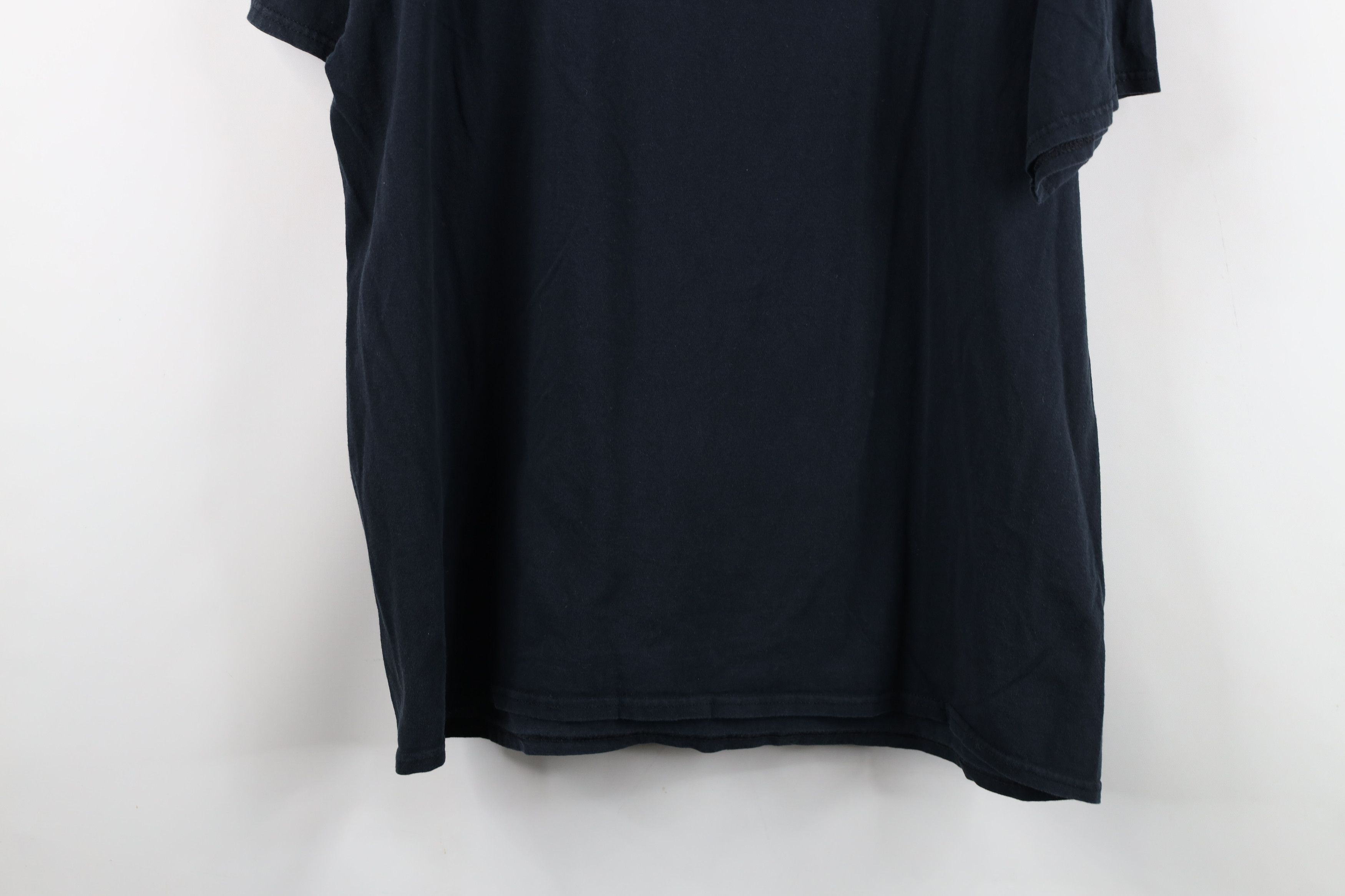 Vintage Vintage 90s Y2K Streetwear Wolf Southwestern T-Shirt Black Size US XL / EU 56 / 4 - 13 Thumbnail