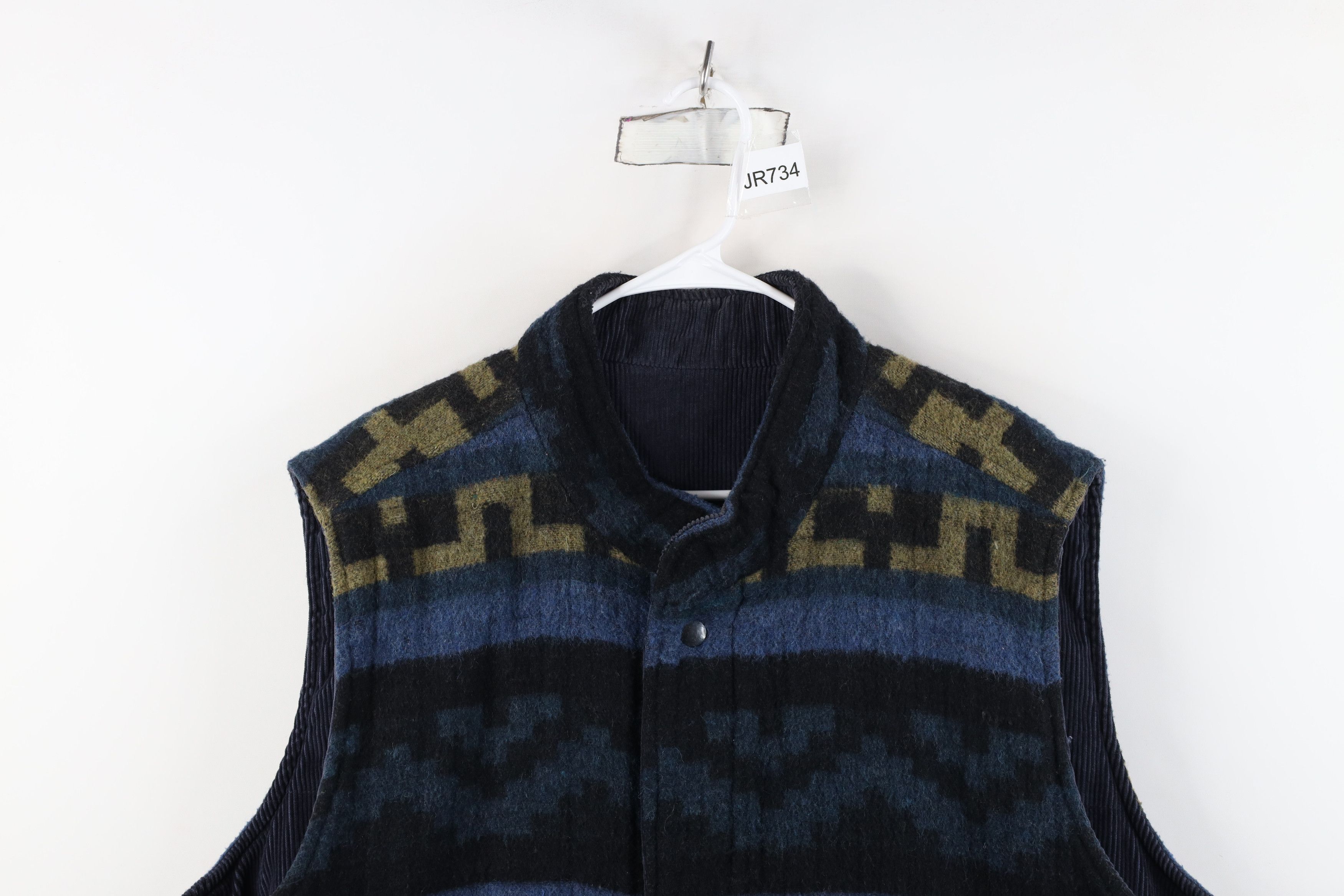 Vintage Vintage 90s Streetwear Reversible Blanket Southwestern Vest Size US XXL / EU 58 / 5 - 2 Thumbnail