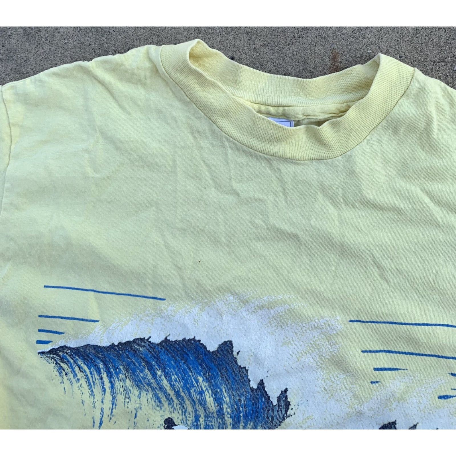 Hanes VINTAGE Hanes Beefy-T T-Shirt Men Short Sleeve Crew Neck Yellow 1980s Hawaii Surf Graphic Vintage 80s Aloha Beach Size L M 38-40 Size US L / EU 52-54 / 3 - 5 Thumbnail