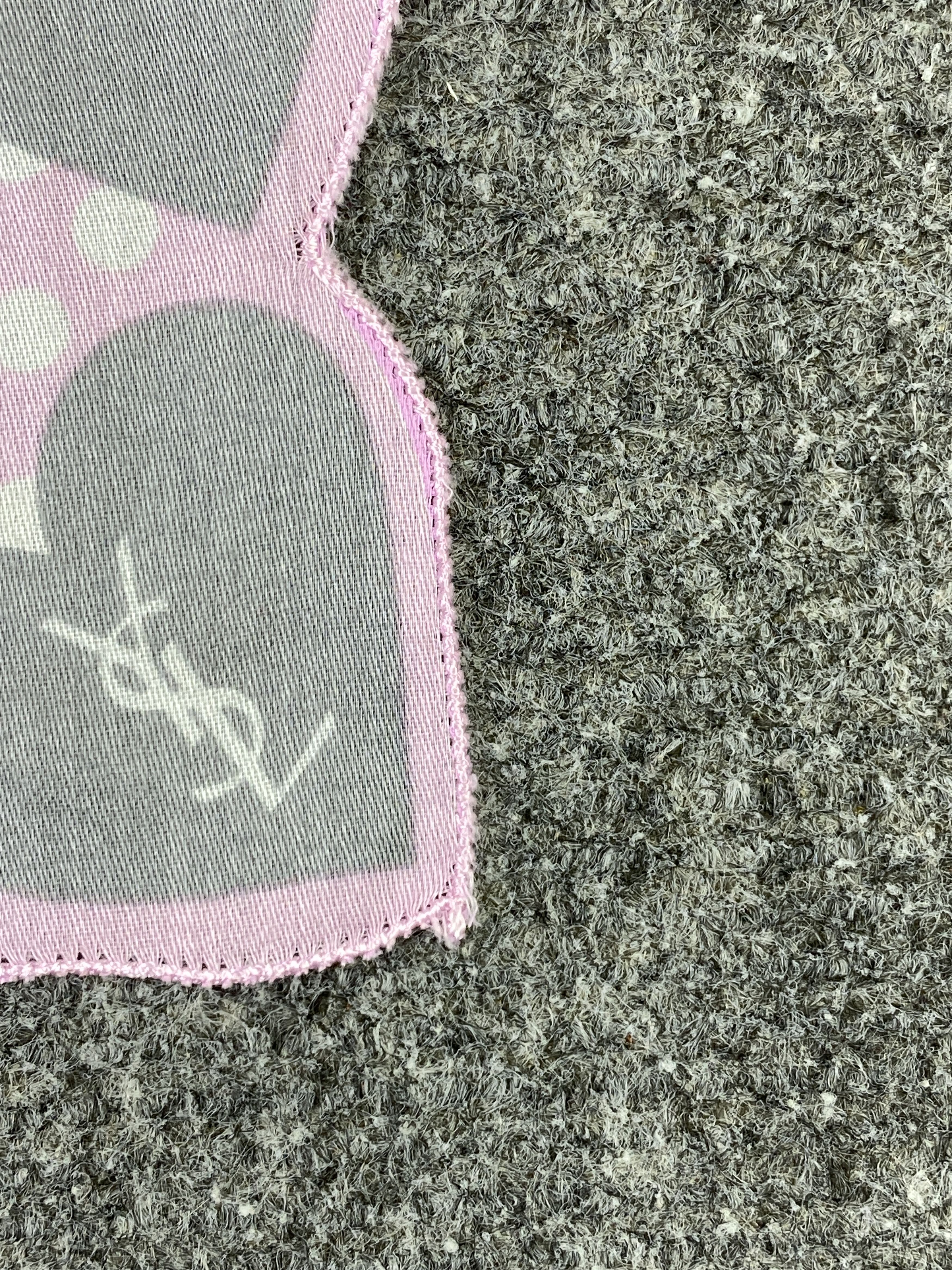 Yves Saint Laurent Yves Saint Laurent Handkerchief / Neckerchief KT0047 Size ONE SIZE - 6 Thumbnail