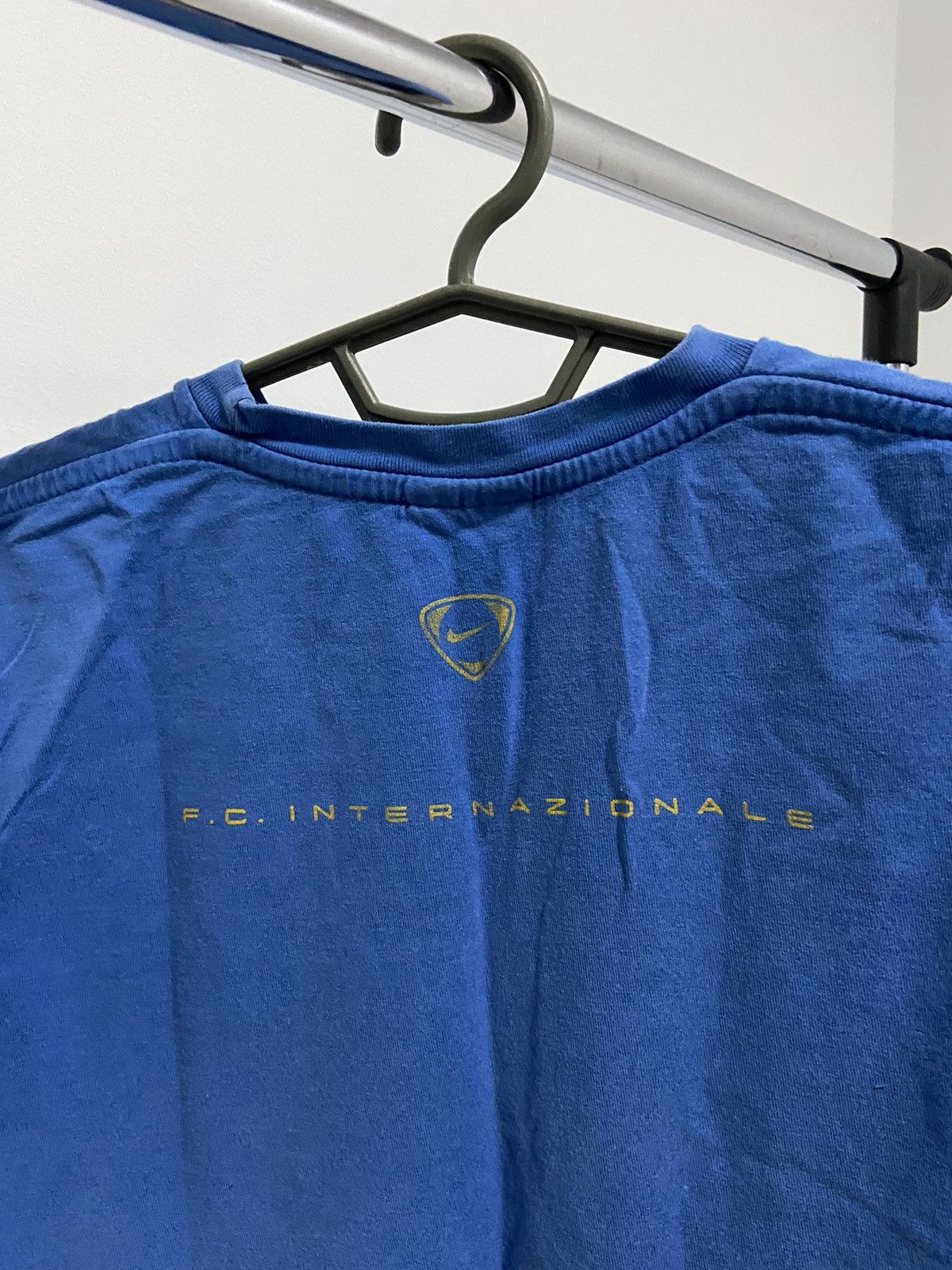 Nike × Vintage Nike internazionale t shirt center logo swoosh football tee Size US S / EU 44-46 / 1 - 5 Thumbnail