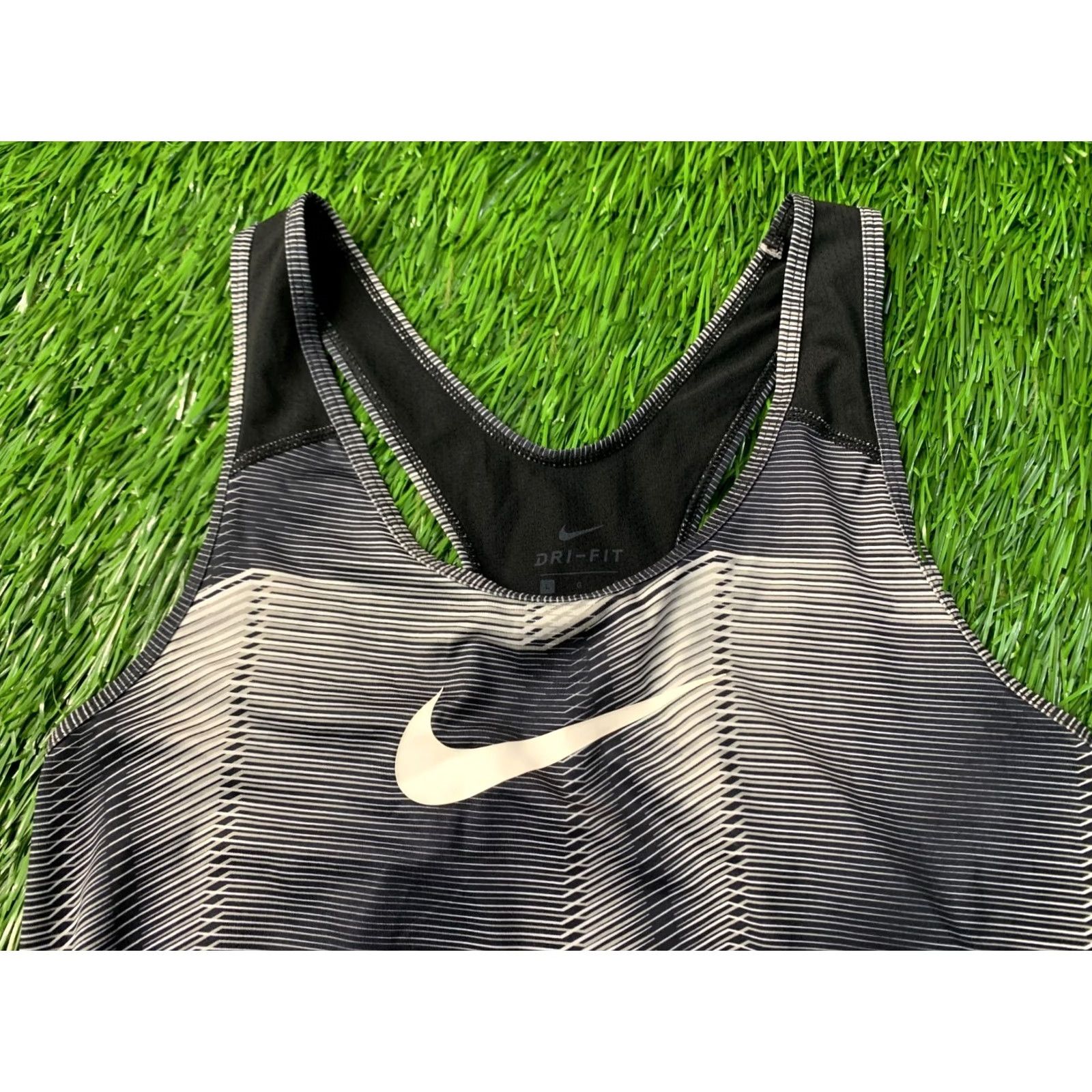 Nike Nike Dri-FIT Vest Shirt Women's Sleeveless Training Jersey L Black Gray White Size L / US 10 / IT 46 - 4 Thumbnail
