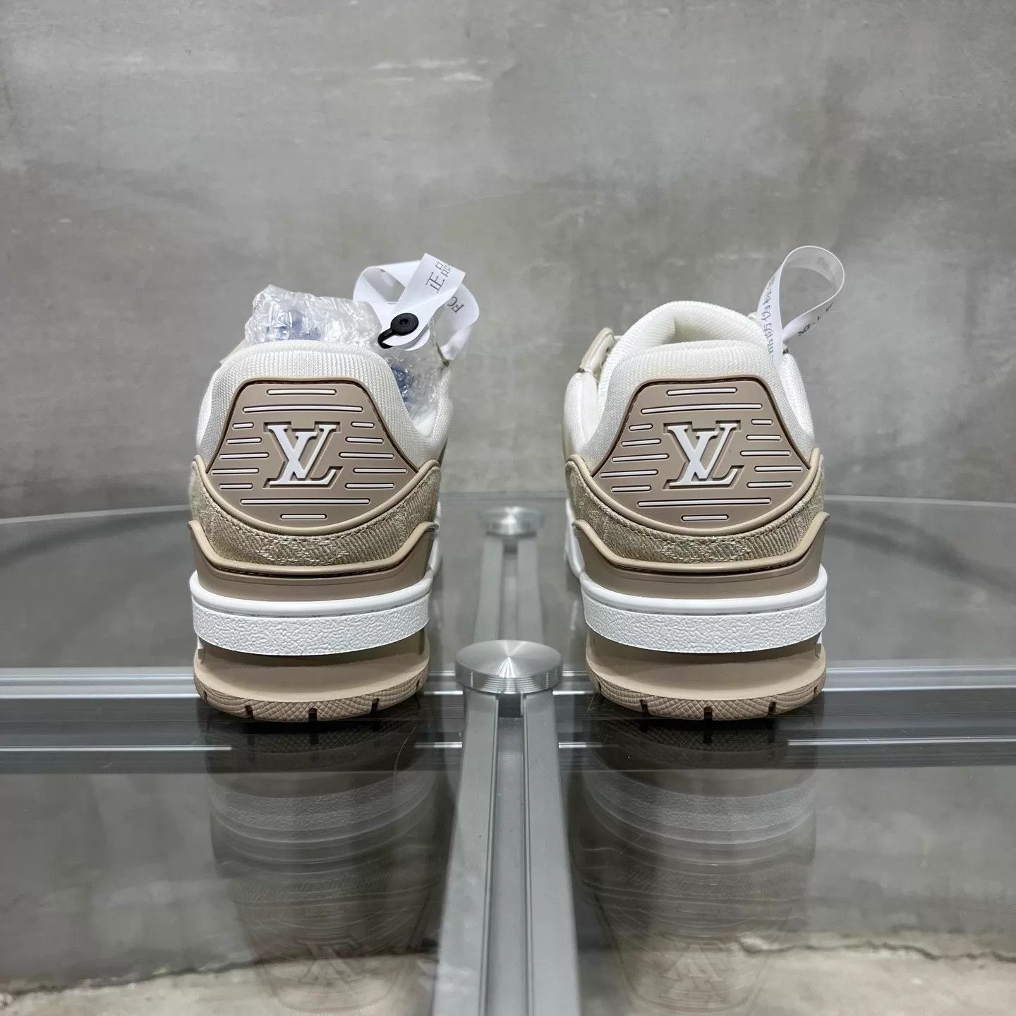 Louis Vuitton LV Trainer Beige Denim UK4.5/38.5 New with Box Size US 8 / IT 38 - 6 Thumbnail