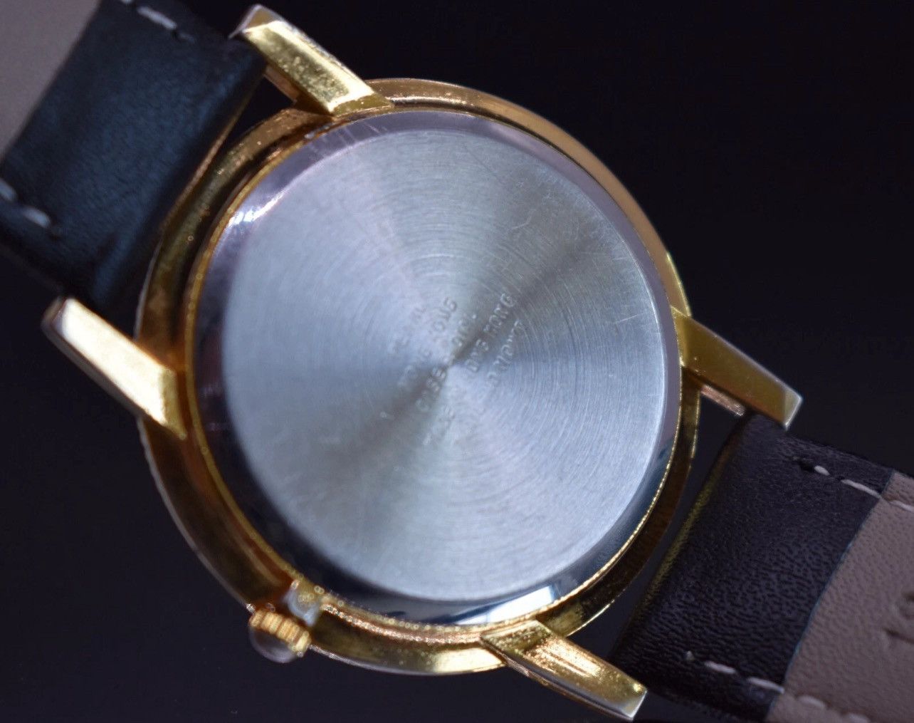 Vintage Vintage PEARL PORSCHE 911 Carrera Watch Gold 80s Leather Size ONE SIZE - 6 Thumbnail