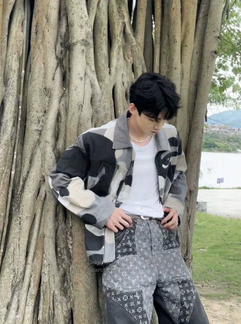 Louis Vuitton LV Camo Portrait Denim Jacket. Size US XL / EU 56 / 4 - 8 Thumbnail