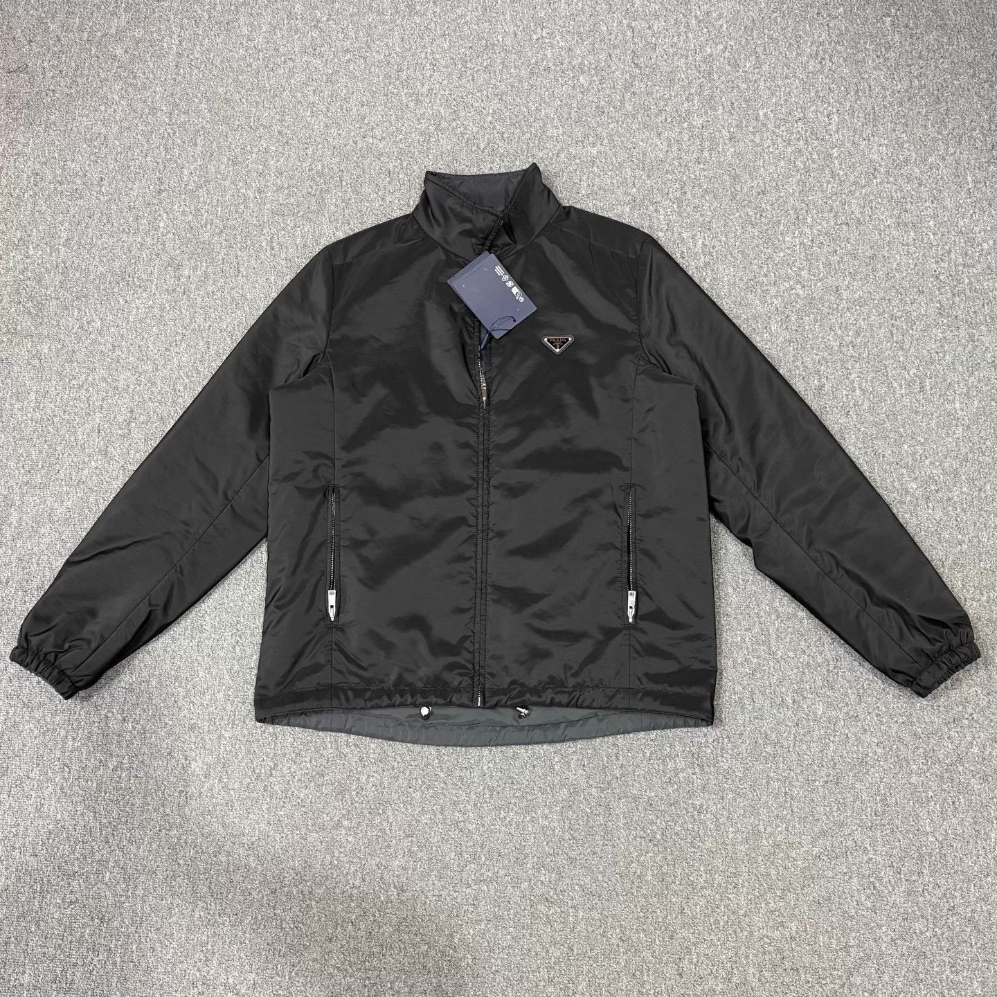 Prada Prada new double-sided nylon chest logo jacket 54 unused Size US L / EU 52-54 / 3 - 1 Thumbnail