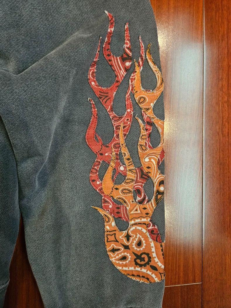 Amiri Amiri Classic Heavyweight Co-branded Flame Embroidered Swe Size US M / EU 48-50 / 2 - 5 Thumbnail
