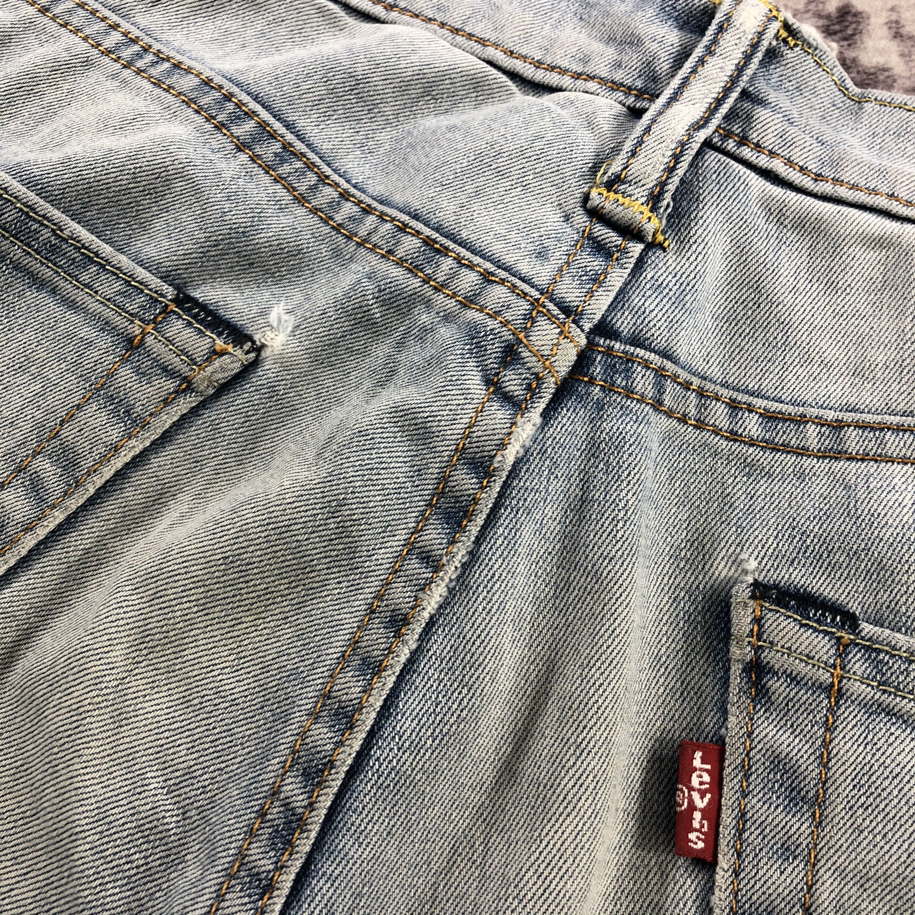Levi's × Vintage Vintage Light Wash Levis 511 Jeans-JM2796 Size US 33 - 7 Thumbnail