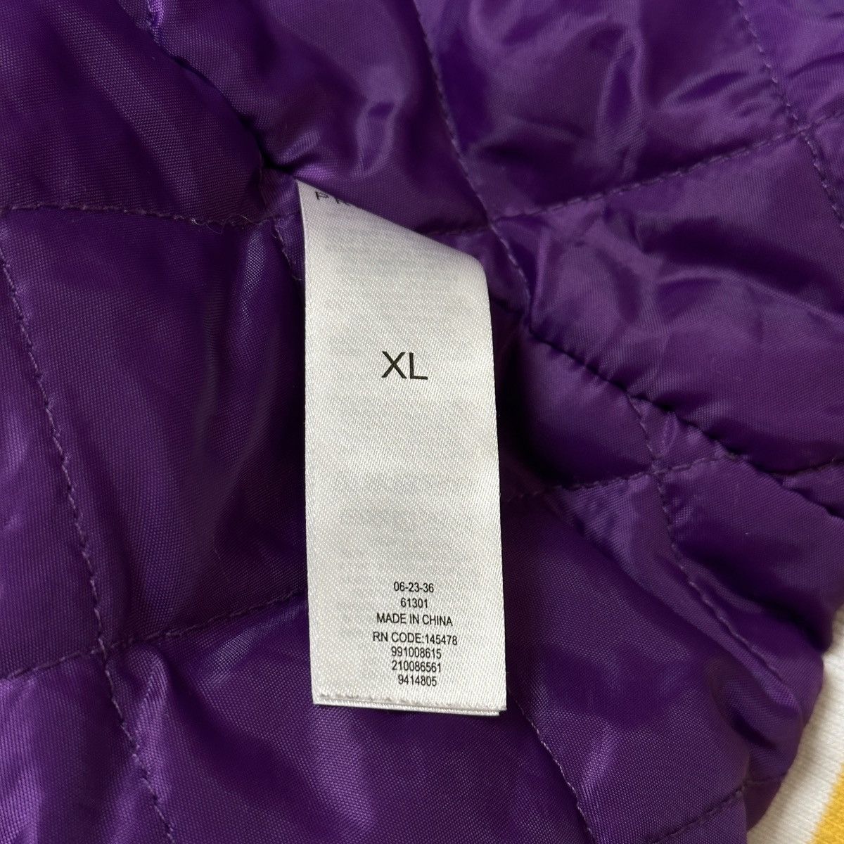 NBA 🔥LEBRON JAMES LAKERS 23🔥 BIG LOGO VARSITY BOMBER JACKET Size US XL / EU 56 / 4 - 10 Thumbnail