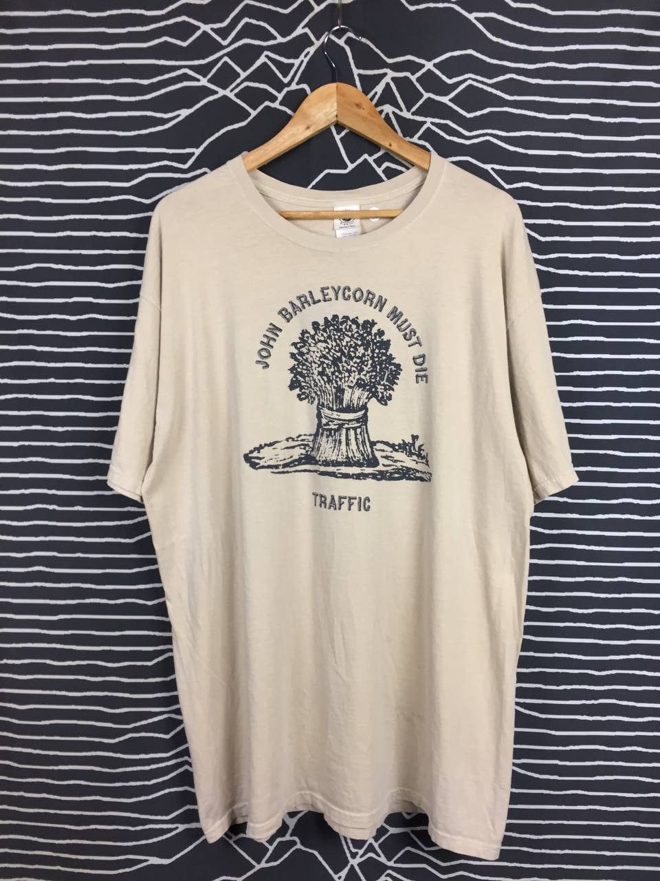 Band Tees Vtg Traffic Rock Band John Barleycorn Must Die Album Tee Size US XL / EU 56 / 4 - 1 Thumbnail
