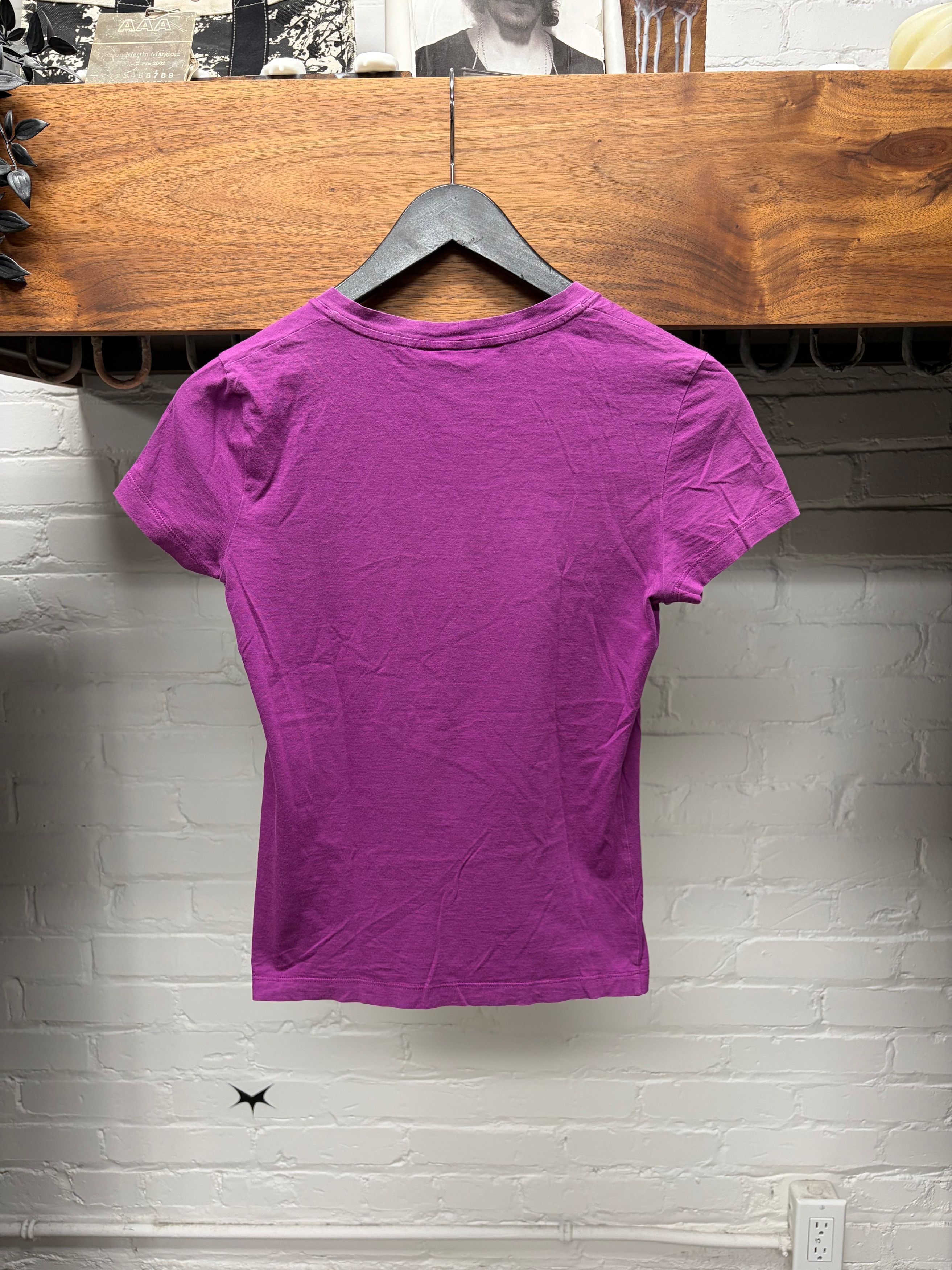 Saint Laurent Paris 2000s Yves Saint Laurent Rive Gauche ‘Safety Pin’ Purple Graphic T-Shirt Size XS / US 0-2 / IT 36-38 - 4 Thumbnail