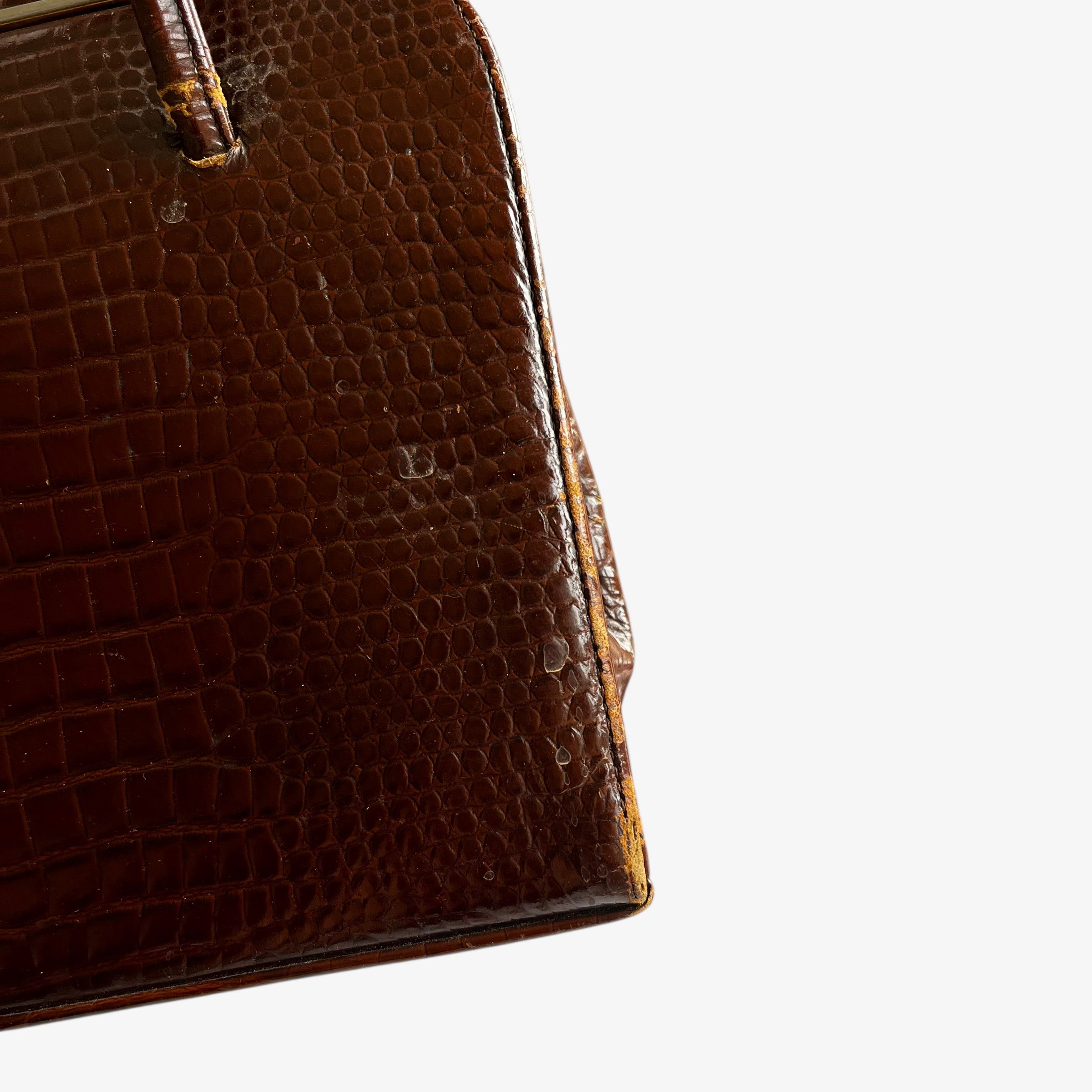 Other Vintage 1950s Crocodile Embossed Brown Leather Shoulder Bag Size ONE SIZE - 9 Thumbnail