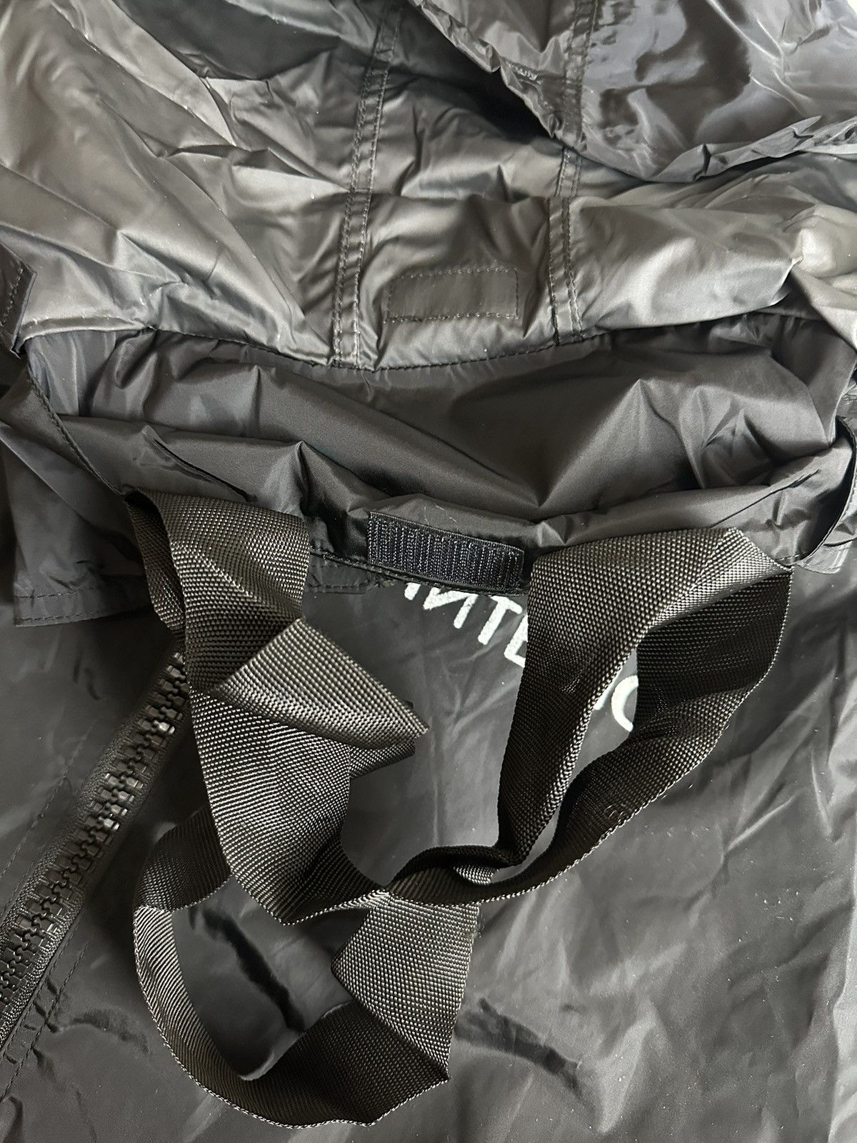 Vetements Vetements FW19 Interpool Bondage Jacket/Convertible to bag Size US M / EU 48-50 / 2 - 10 Thumbnail