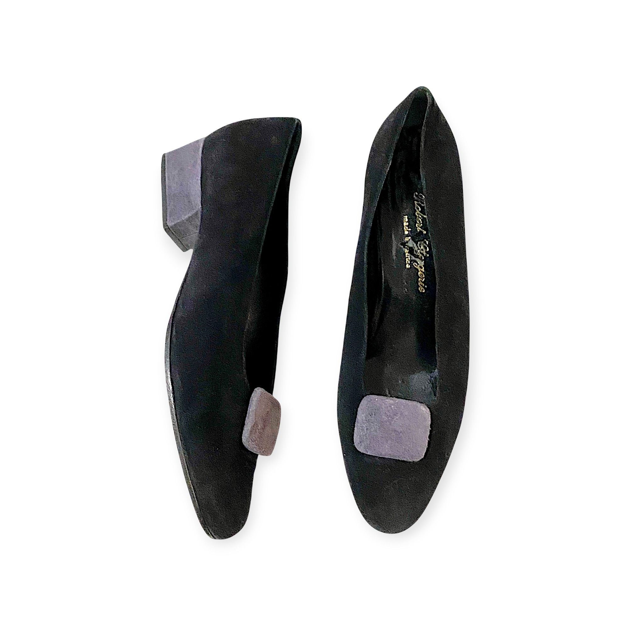 Robert Clergerie 1990s Clergerie Suede Pumps w/ Removable Ornament Sz 7 Size US 7 / IT 37 - 4 Thumbnail