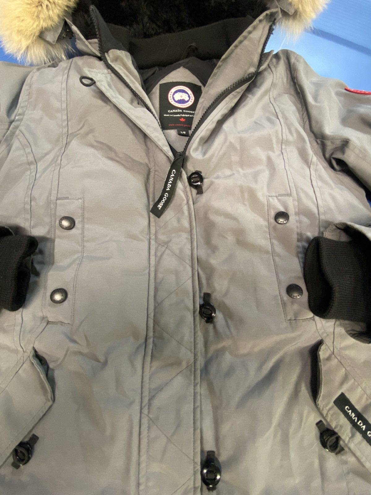 Canada Goose × Vetements Canada Goose Kensington Parka down jacket hood Coyote fur Size L / US 10 / IT 46 - 4 Thumbnail