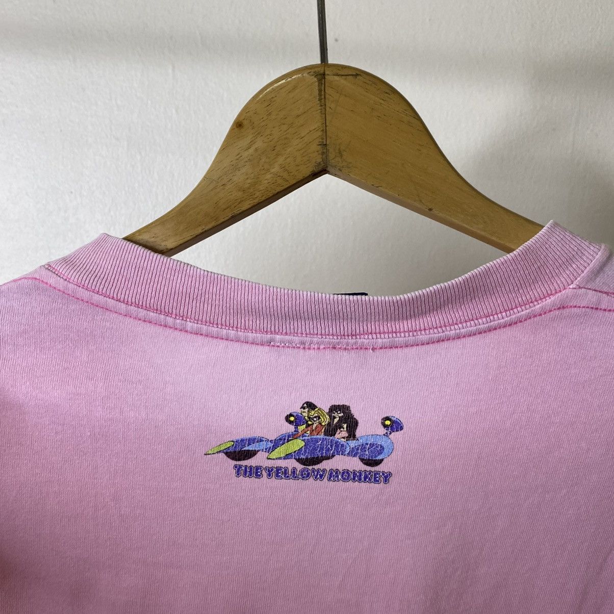Vintage 1997 The Yellow Monkey Love Love Show Japan Rock Band Tshirt Size US S / EU 44-46 / 1 - 6 Thumbnail