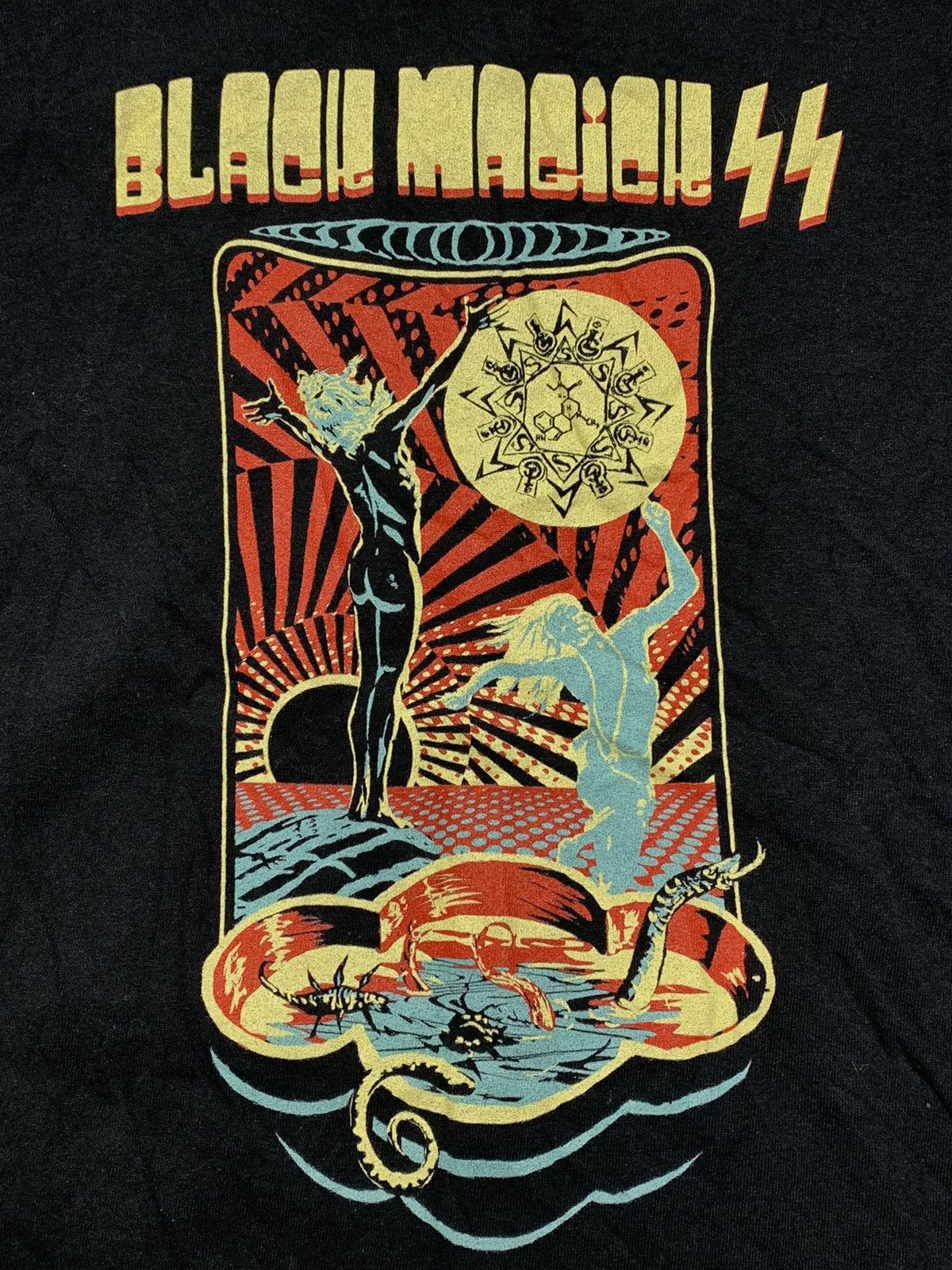 Band Tees Vintage Y2K Black Magic tee big logo style streetwear size M Size US M / EU 48-50 / 2 - 4 Thumbnail