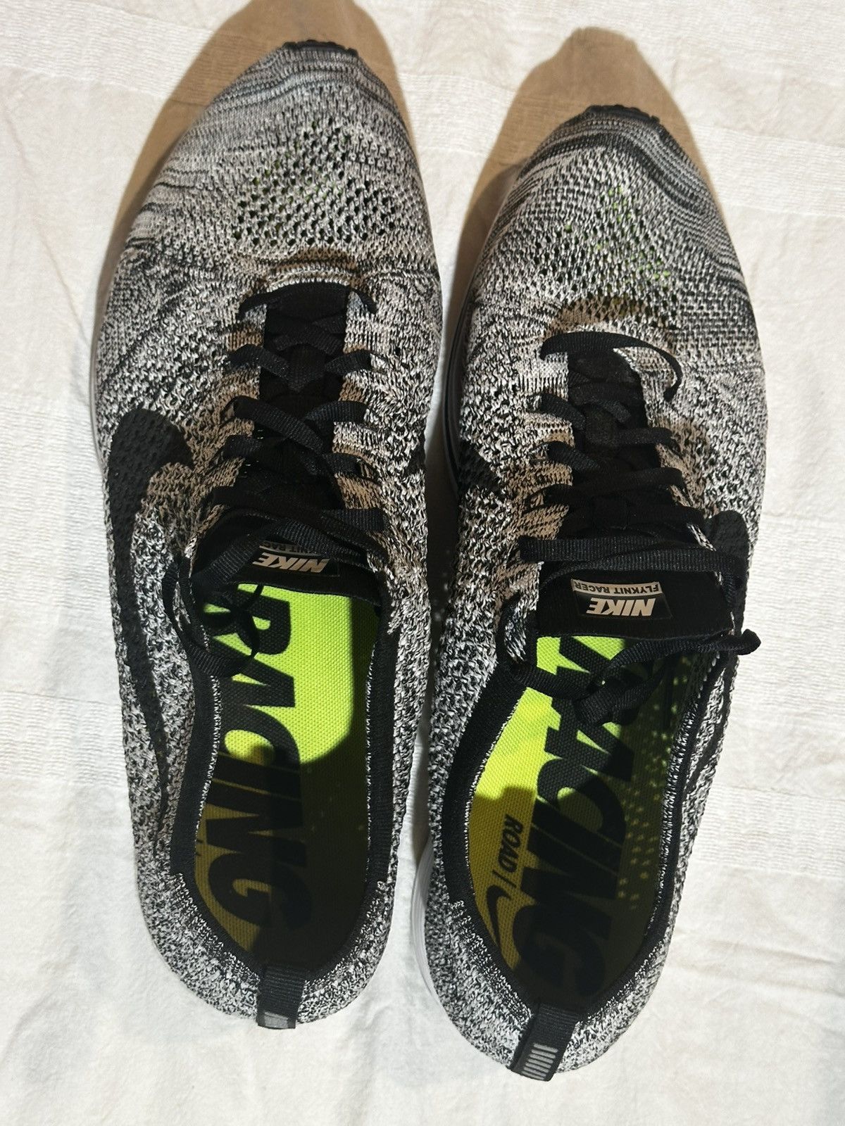 Nike Nike Flyknit Racer - OREO Size US 13 / EU 46 - 8 Thumbnail