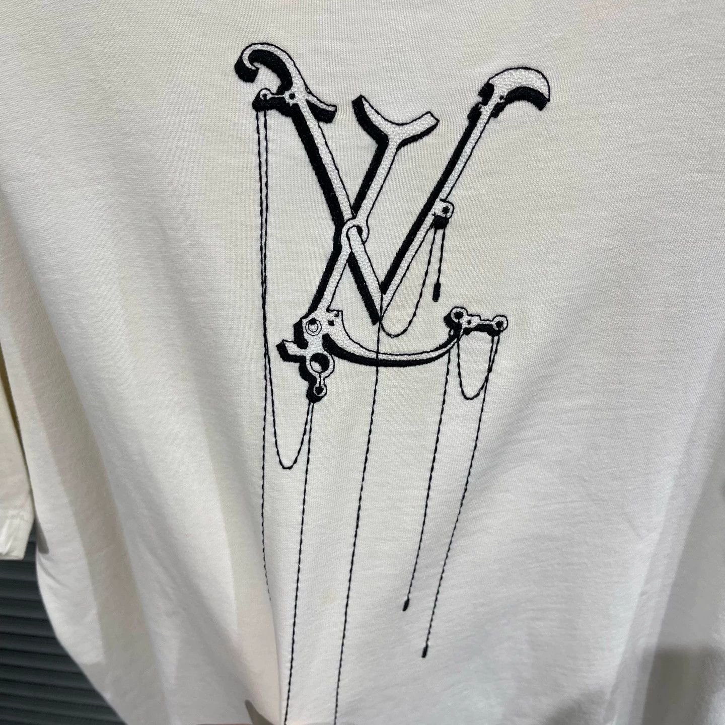 Louis Vuitton LV White Anchor Embroidered Short Sleeve Tee XL Size US XL / EU 56 / 4 - 4 Thumbnail