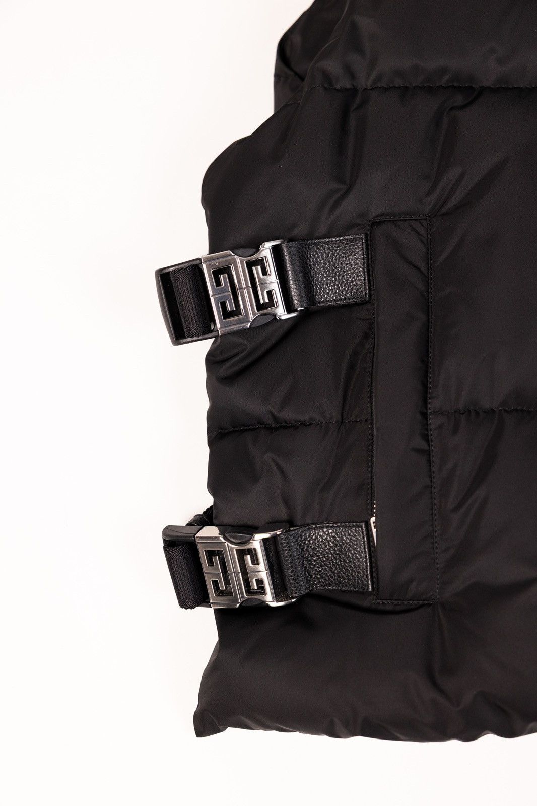 Givenchy Givenchy Buckle Puffer Vest Size US L / EU 52-54 / 3 - 2 Thumbnail
