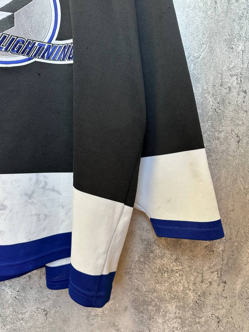 Ccm Vintage CCM NHL Tampa Bay Lightning Jersey Made in Canada Size US XL / EU 56 / 4 - 9 Thumbnail