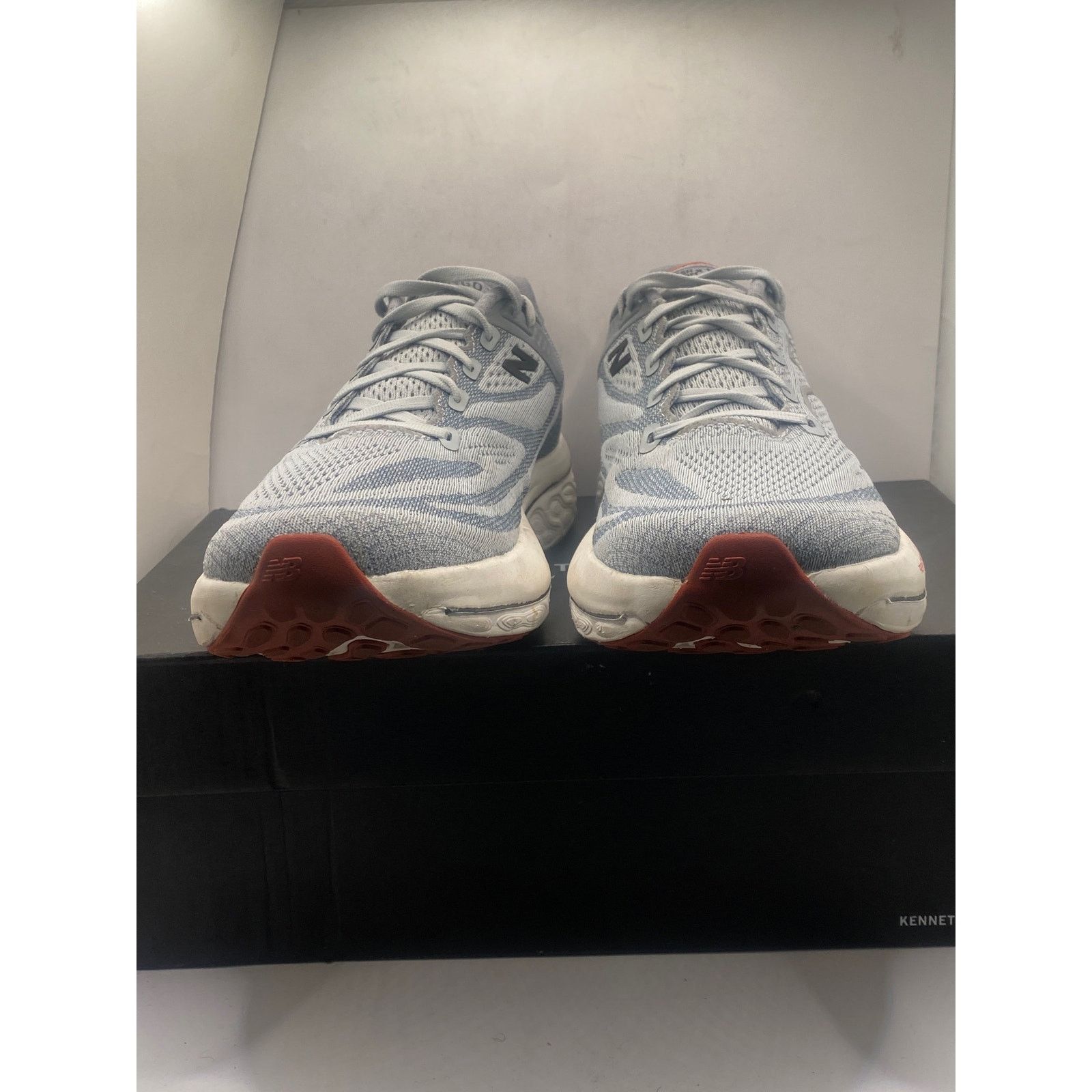 New Balance NEW BALANCE MEN’S FOAM X VONGO MVNGOLG6 GREY RED 10 US M Size US 10 / EU 43 - 2 Thumbnail