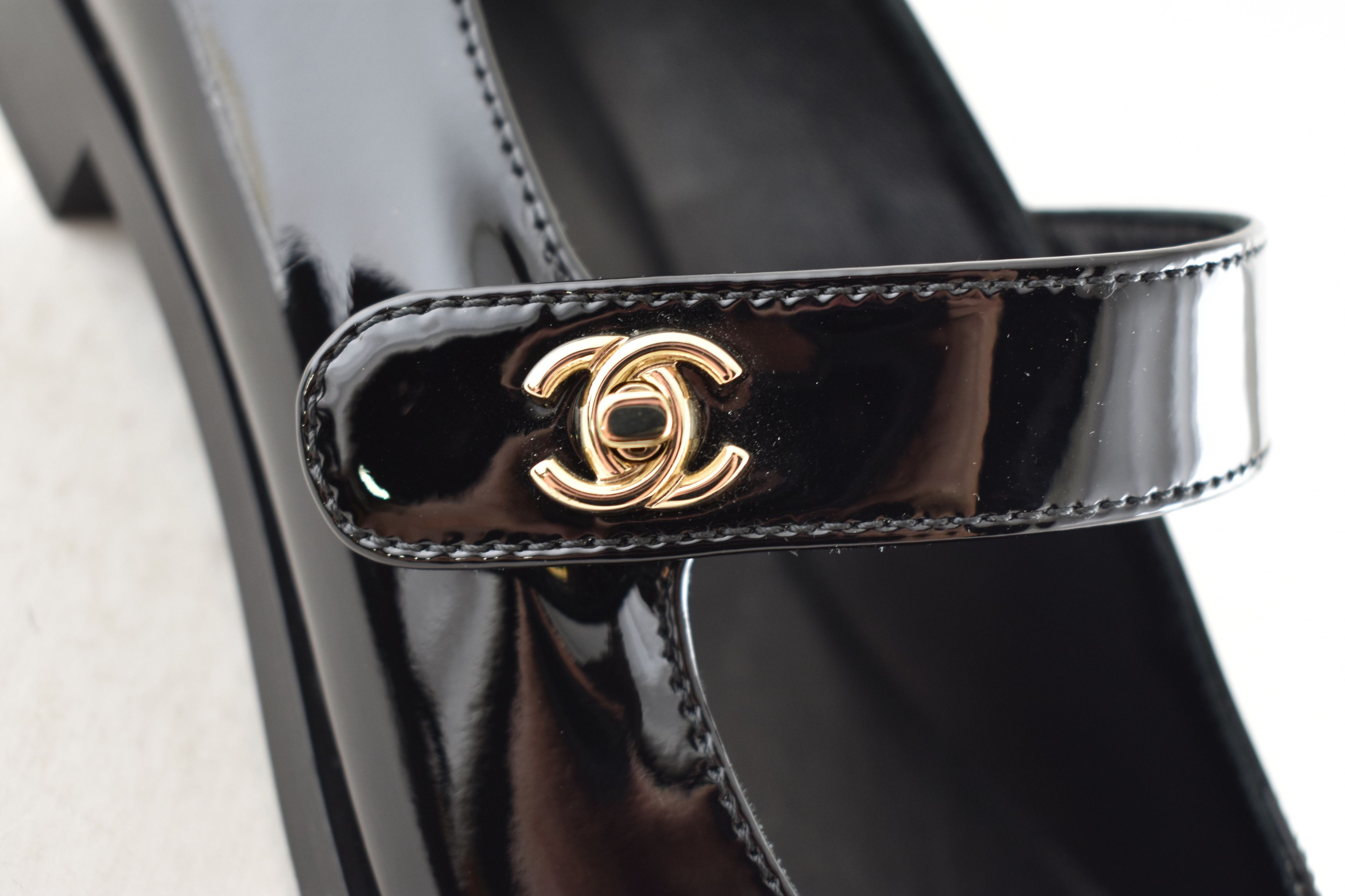 Chanel Chanel Patent Turnlock CC Mary Jane Ballet Loafer Flat 36 Size US 6 / IT 36 - 6 Thumbnail