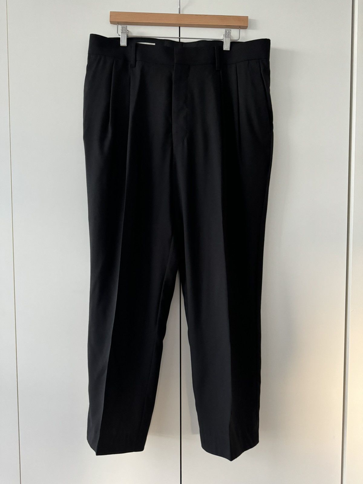 Image of The Row Eric Double Pleated Cashmere Pants 38 in Black, Men's