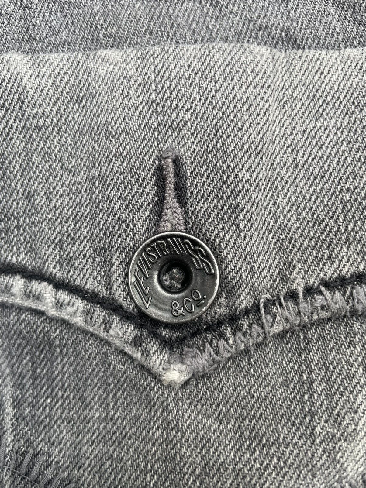 Levi's Vintage Levi’s 701S Distresed Size US 41 - 15 Thumbnail