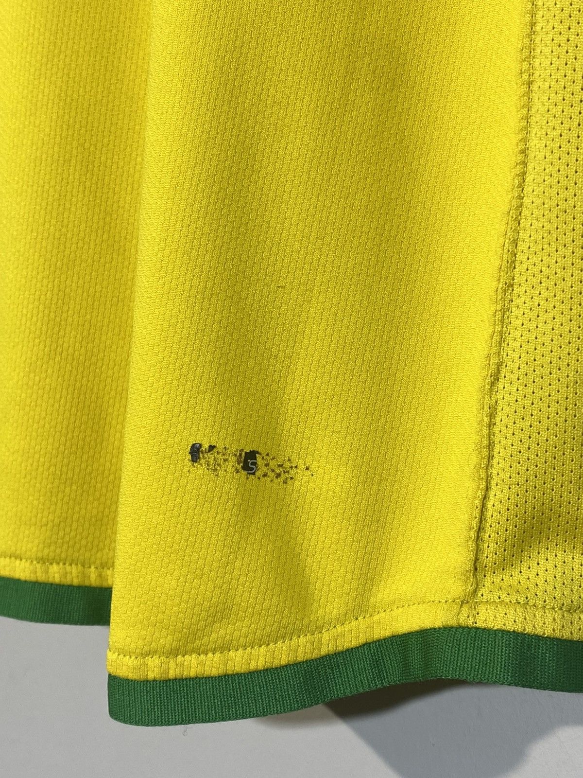 Nike Vintage 00s Nike Brazil National Team Retro Soccer Jersey Size US M / EU 48-50 / 2 - 10 Thumbnail