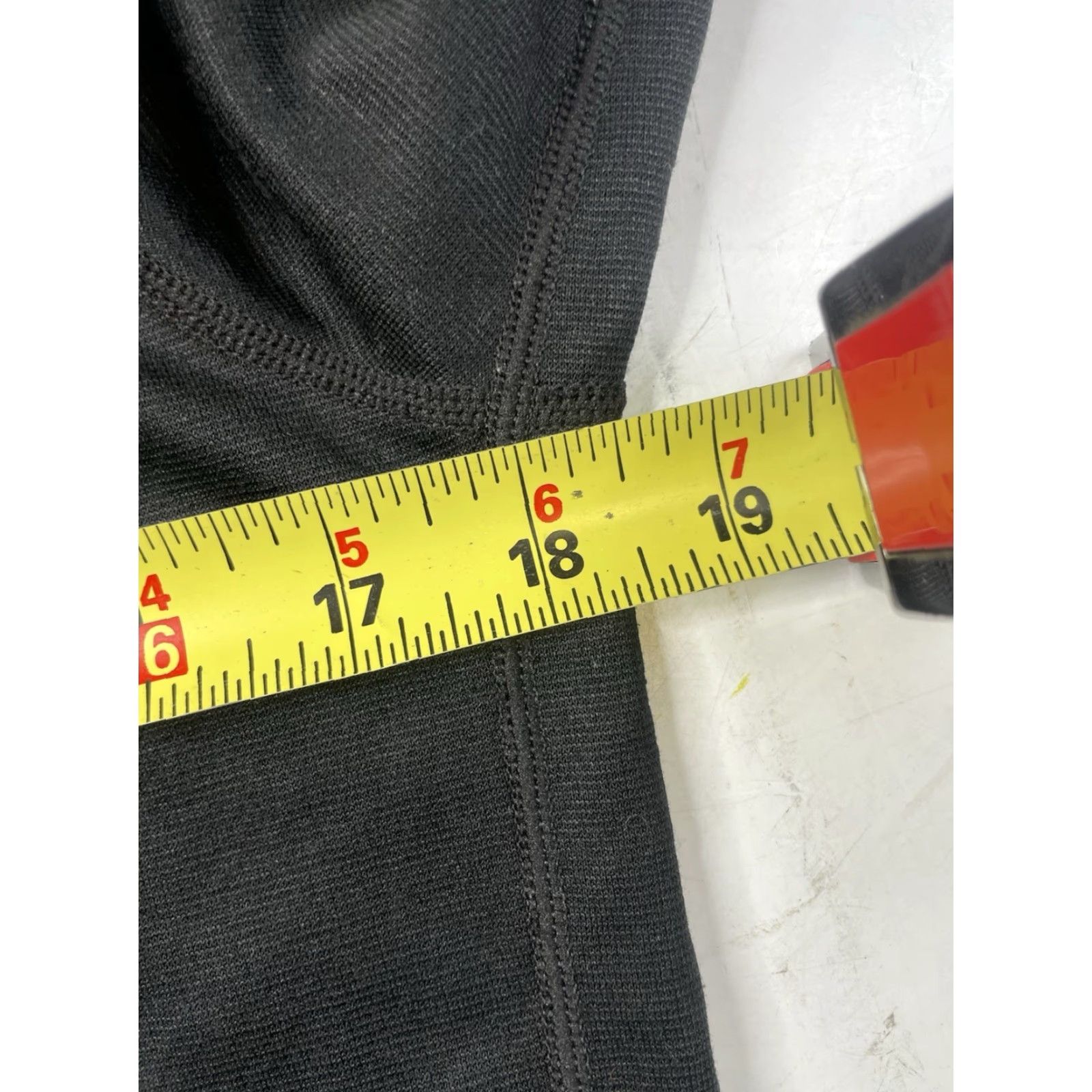 Patagonia Patagonia Men’s Capilene Midweight Baselayer Crew Long Sleeve Shirt Black M Size US M / EU 48-50 / 2 - 6 Thumbnail